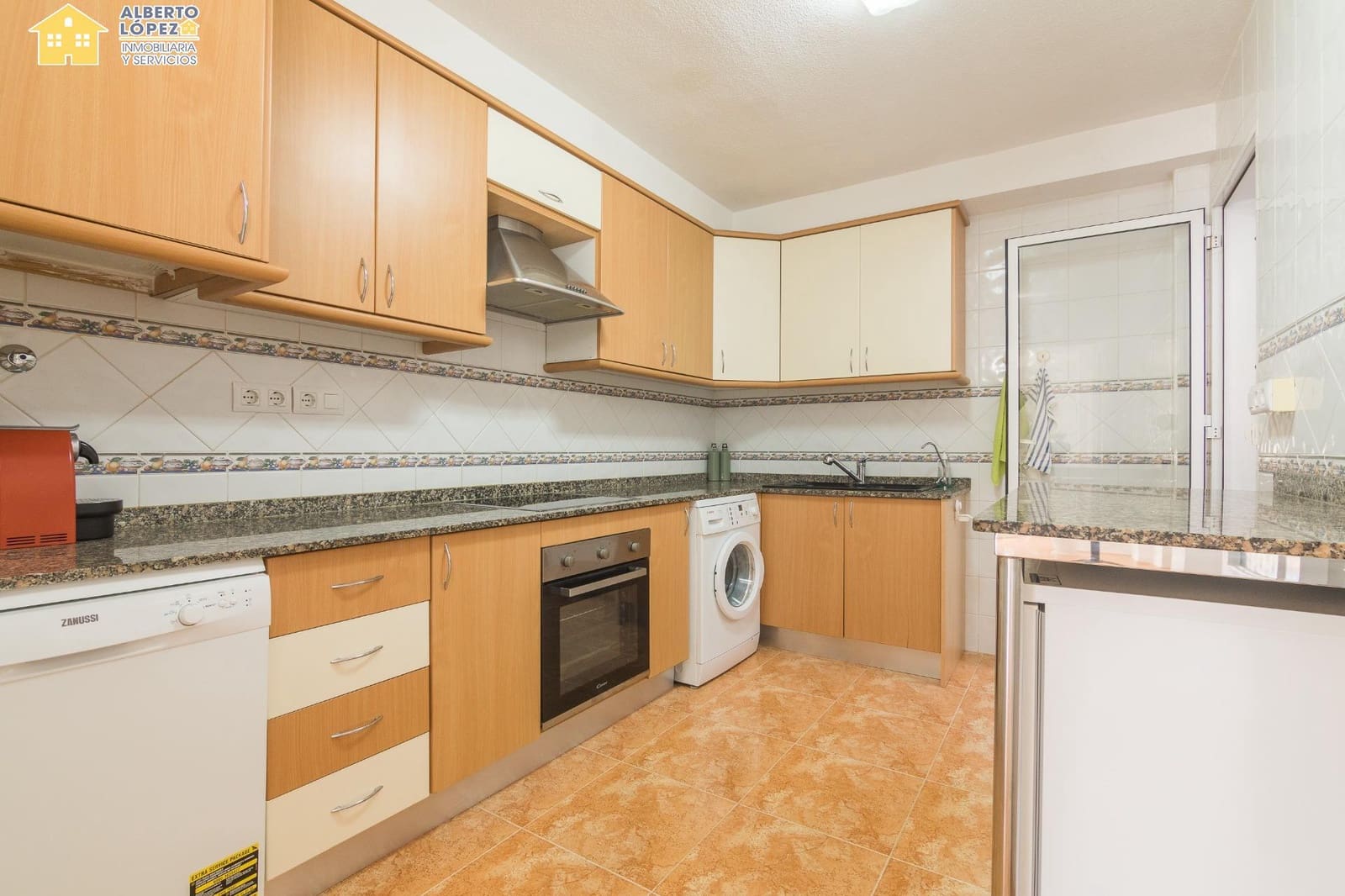 4 sovrum Radhus till salu i Gran Alacant med pool - 380 000 € (Ref: 9474265)