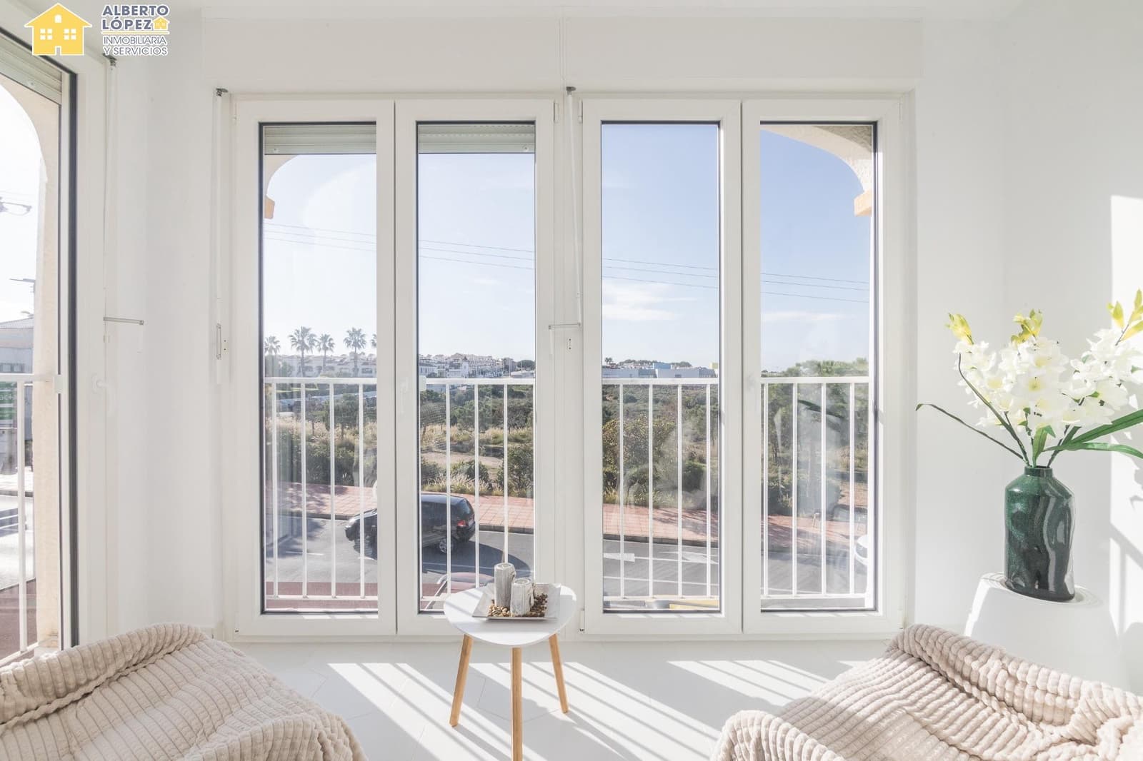 4 sovrum Radhus till salu i Gran Alacant med pool - 380 000 € (Ref: 9474265)