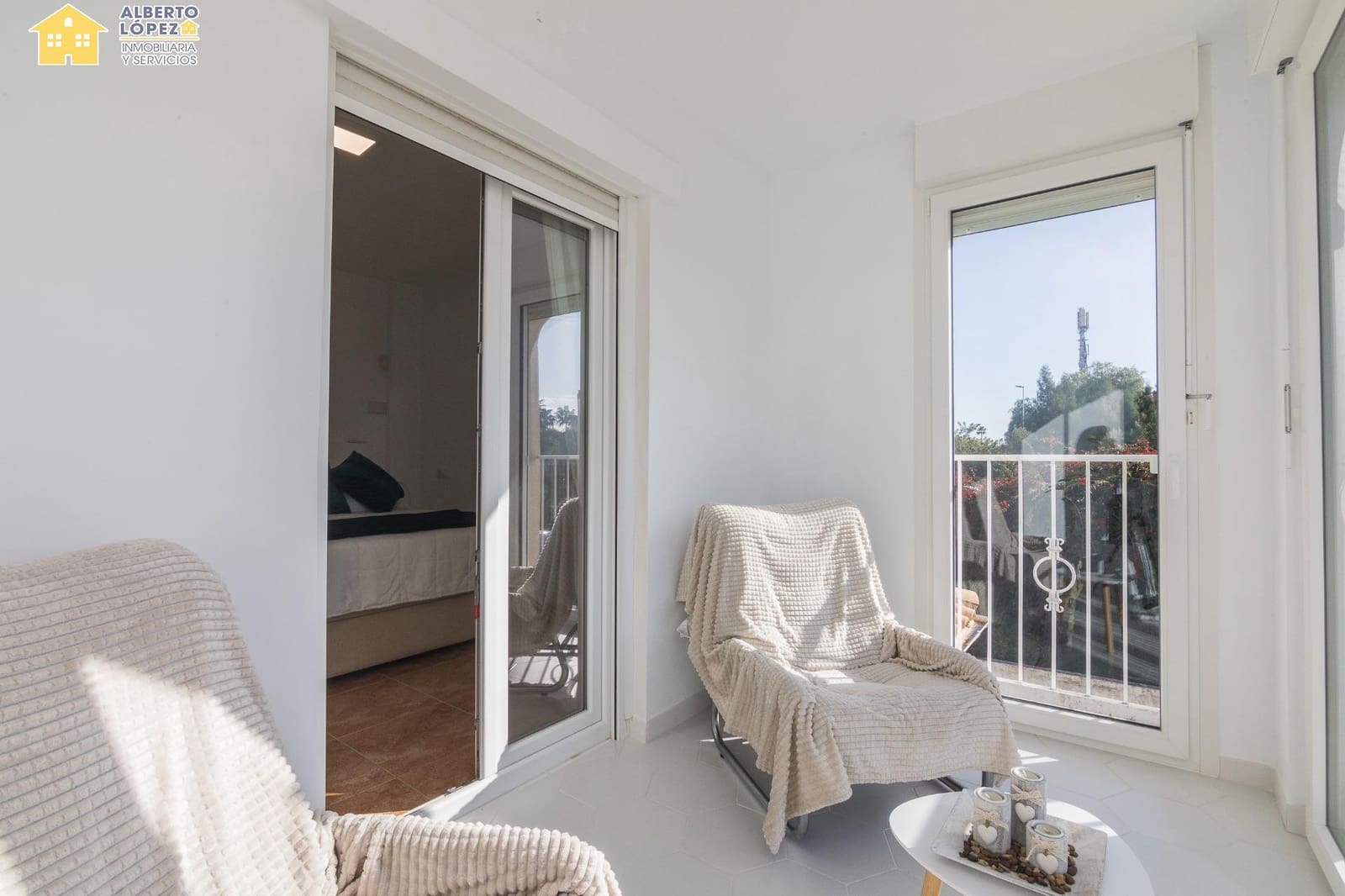 4 sovrum Radhus till salu i Gran Alacant med pool - 380 000 € (Ref: 9474265)