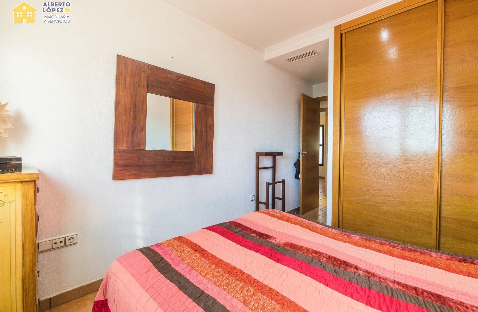 3 chambre Bungalow à vendre à Arenales del Sol avec piscine garage - 375 000 € (Ref: 9474266)