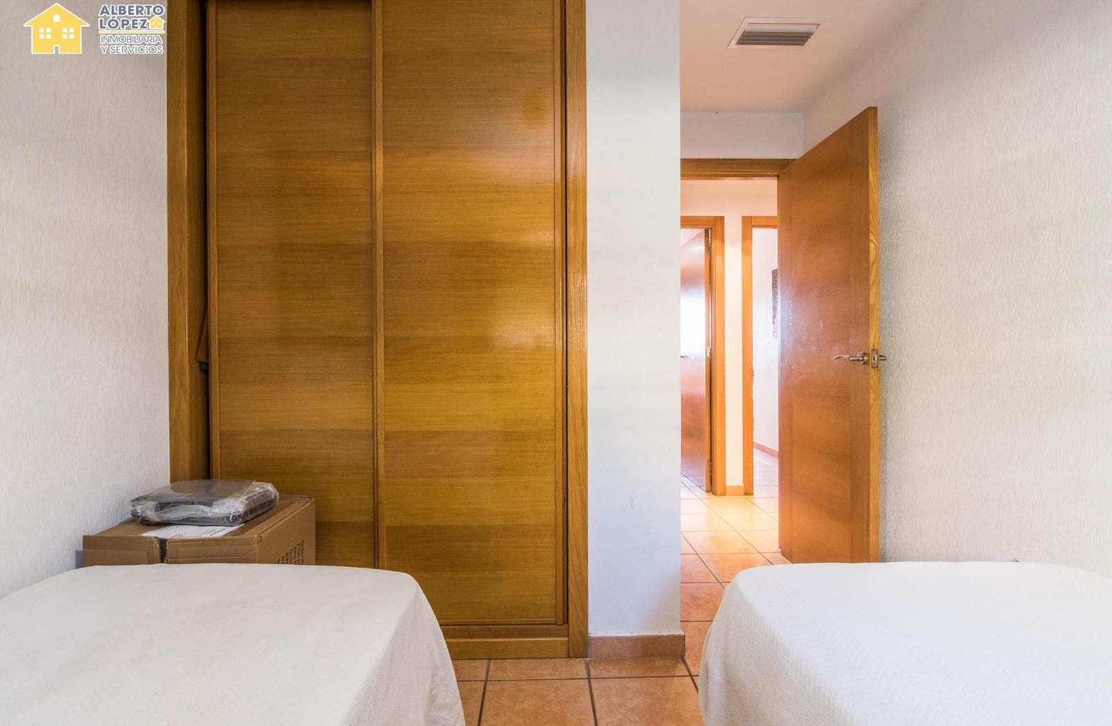 3 chambre Bungalow à vendre à Arenales del Sol avec piscine garage - 375 000 € (Ref: 9474266)