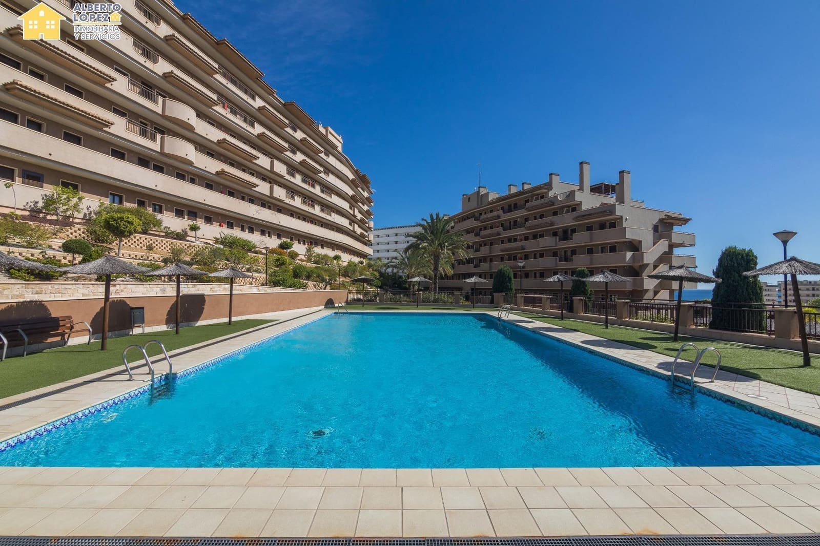 3 chambre Bungalow à vendre à Arenales del Sol avec piscine garage - 375 000 € (Ref: 9474266)