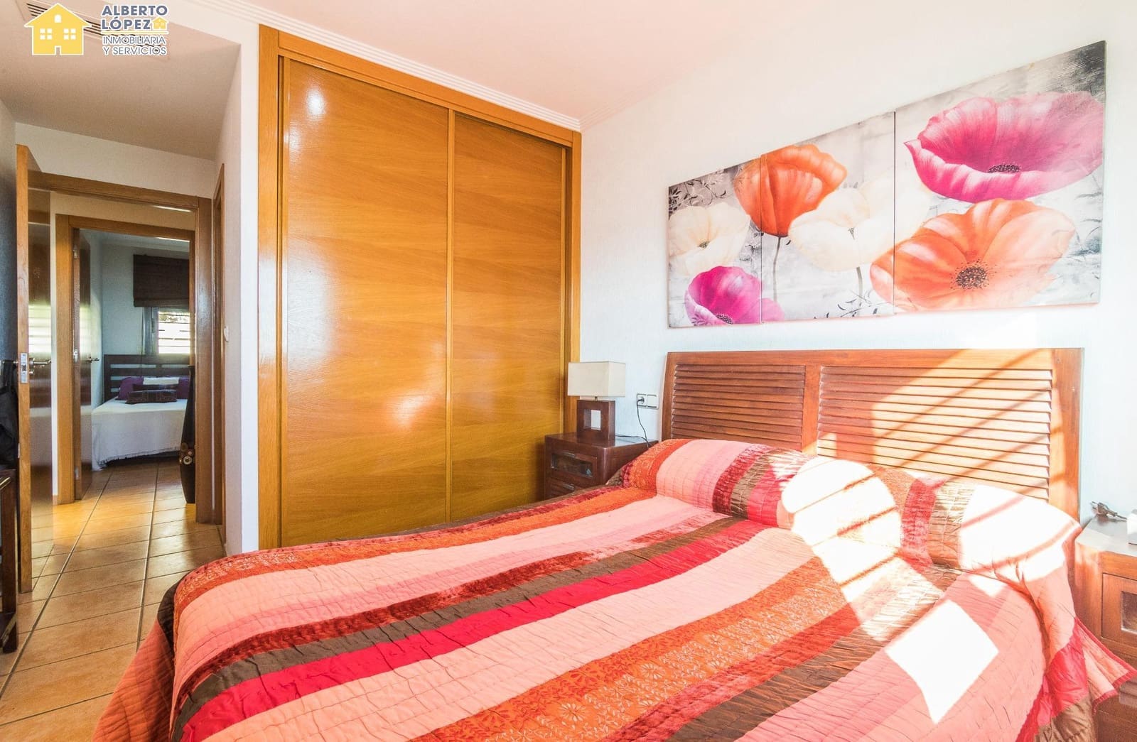 3 makuuhuone Bungalow myytävänä paikassa Arenales del Sol mukana uima-altaan 
autotalli - 375 000 € (Ref: 9474266)
