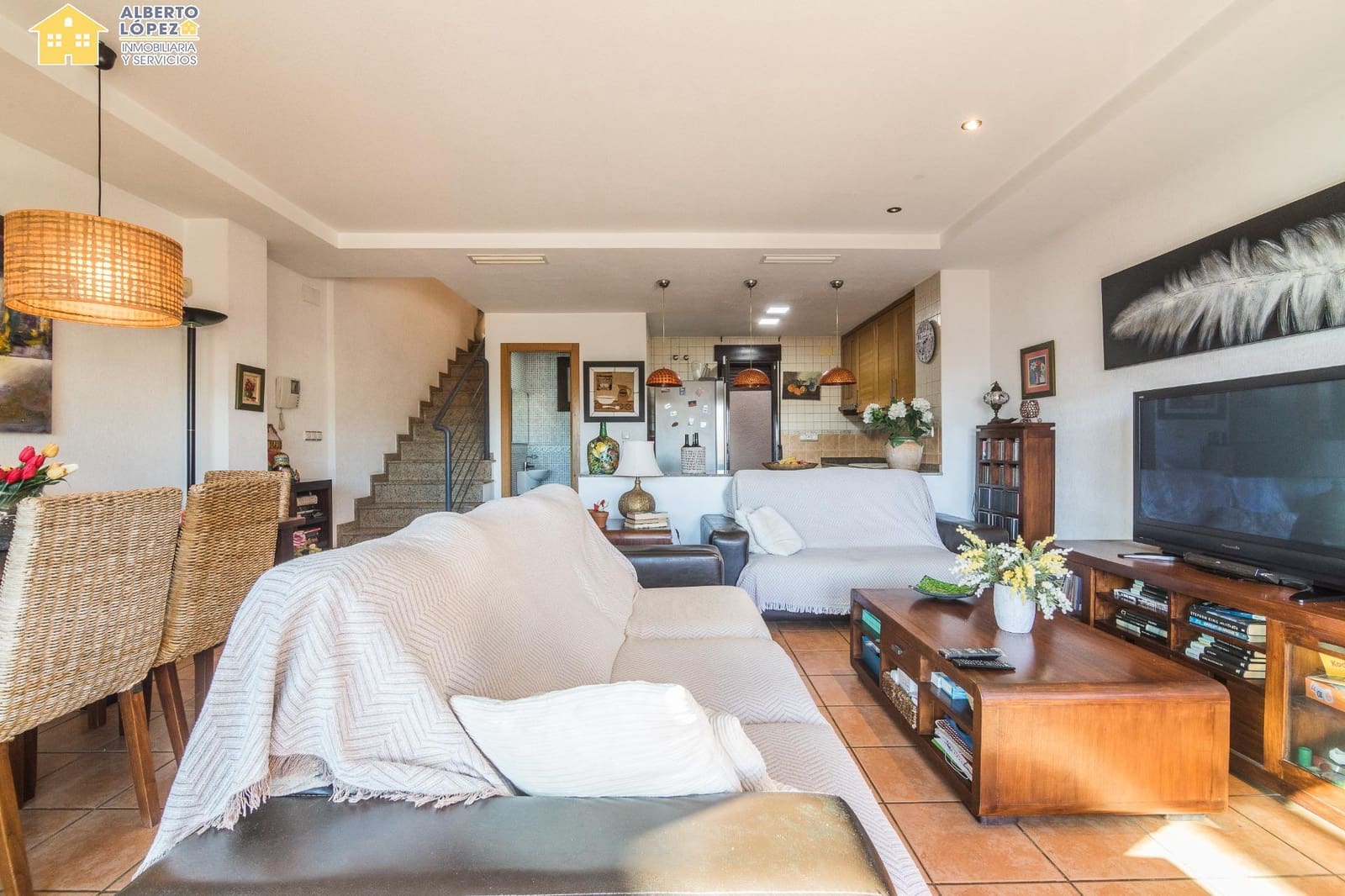 3 makuuhuone Bungalow myytävänä paikassa Arenales del Sol mukana uima-altaan 
autotalli - 375 000 € (Ref: 9474266)