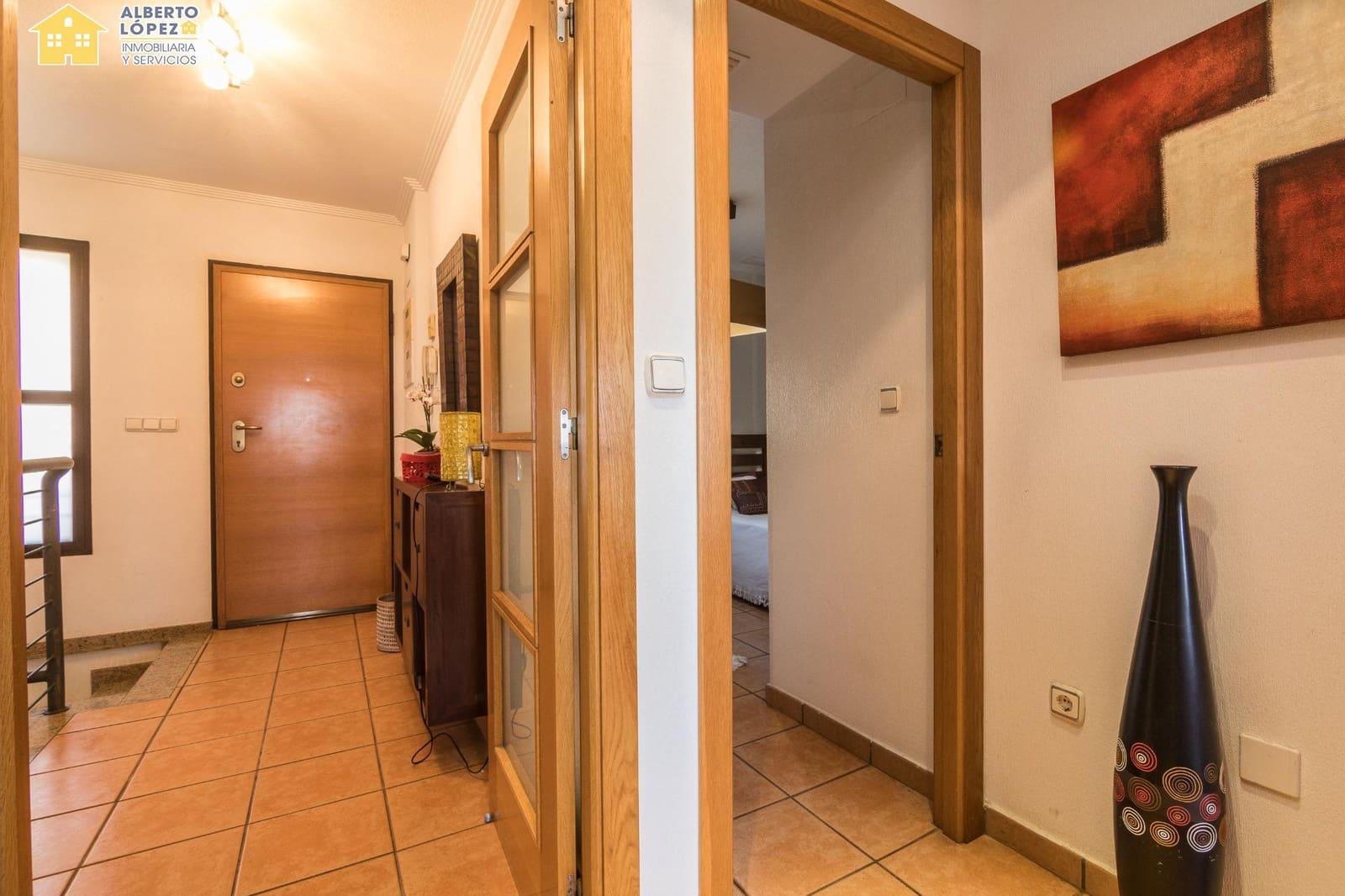 3 makuuhuone Bungalow myytävänä paikassa Arenales del Sol mukana uima-altaan 
autotalli - 375 000 € (Ref: 9474266)