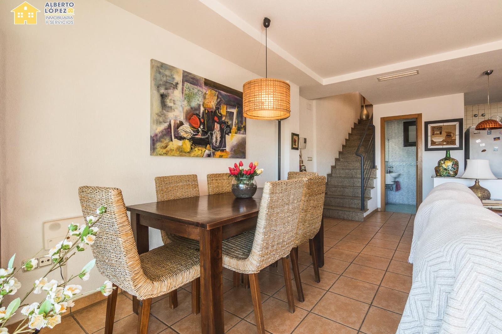 3 makuuhuone Bungalow myytävänä paikassa Arenales del Sol mukana uima-altaan 
autotalli - 375 000 € (Ref: 9474266)