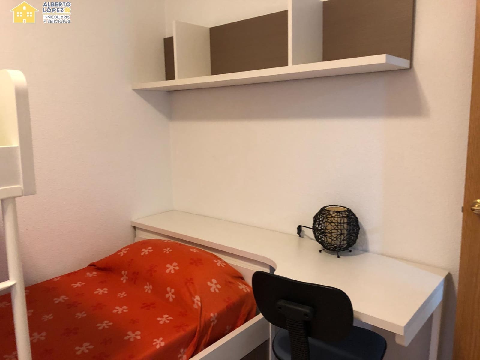 3 makuuhuone Asunto myytävänä paikassa Santa Pola mukana uima-altaan - 268 000 € (Ref: 9599644)