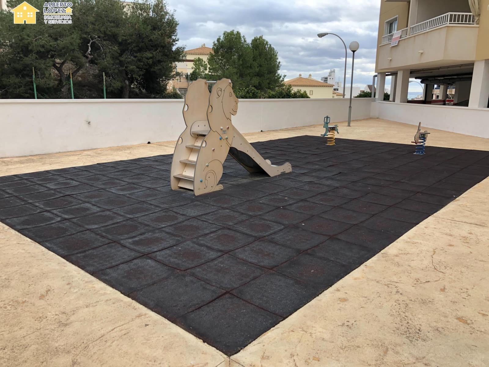 3 makuuhuone Asunto myytävänä paikassa Santa Pola mukana uima-altaan - 268 000 € (Ref: 9599644)