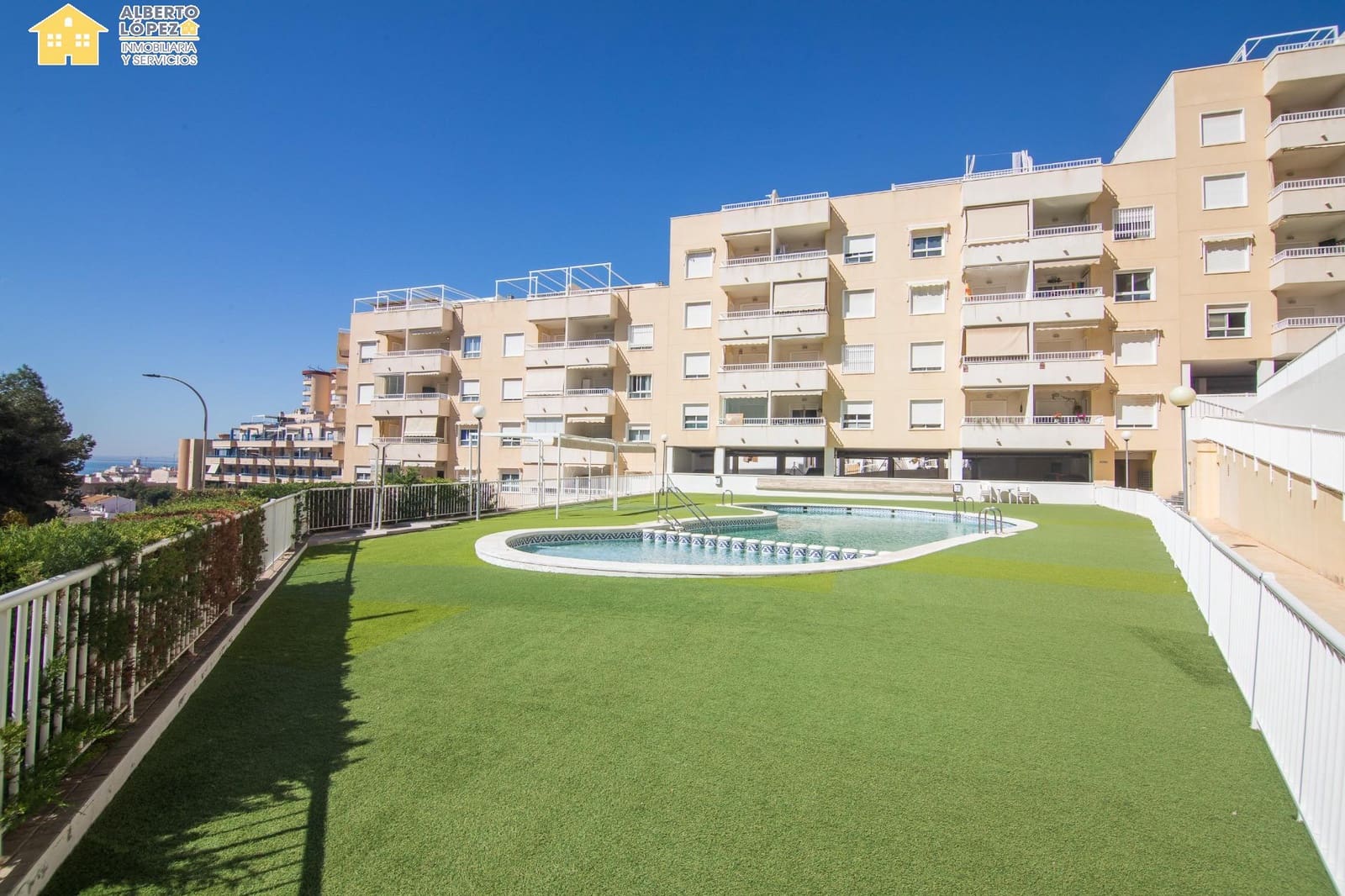 3 bedroom Flat for sale in Santa Pola with pool - € 268,000 (Ref: 9599644)