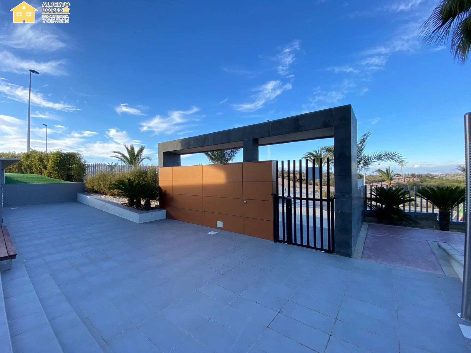 2 Zimmer Penthouse zu verkaufen in Arenales del Sol mit Pool Garage - 465.000 € (Ref: 9637711)