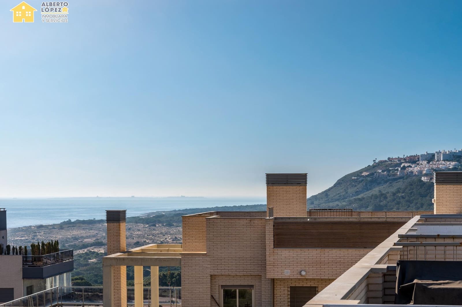 2 soveværelse Penthouse til salg i Arenales del Sol med swimmingpool garage - € 465.000 (Ref: 9637711)