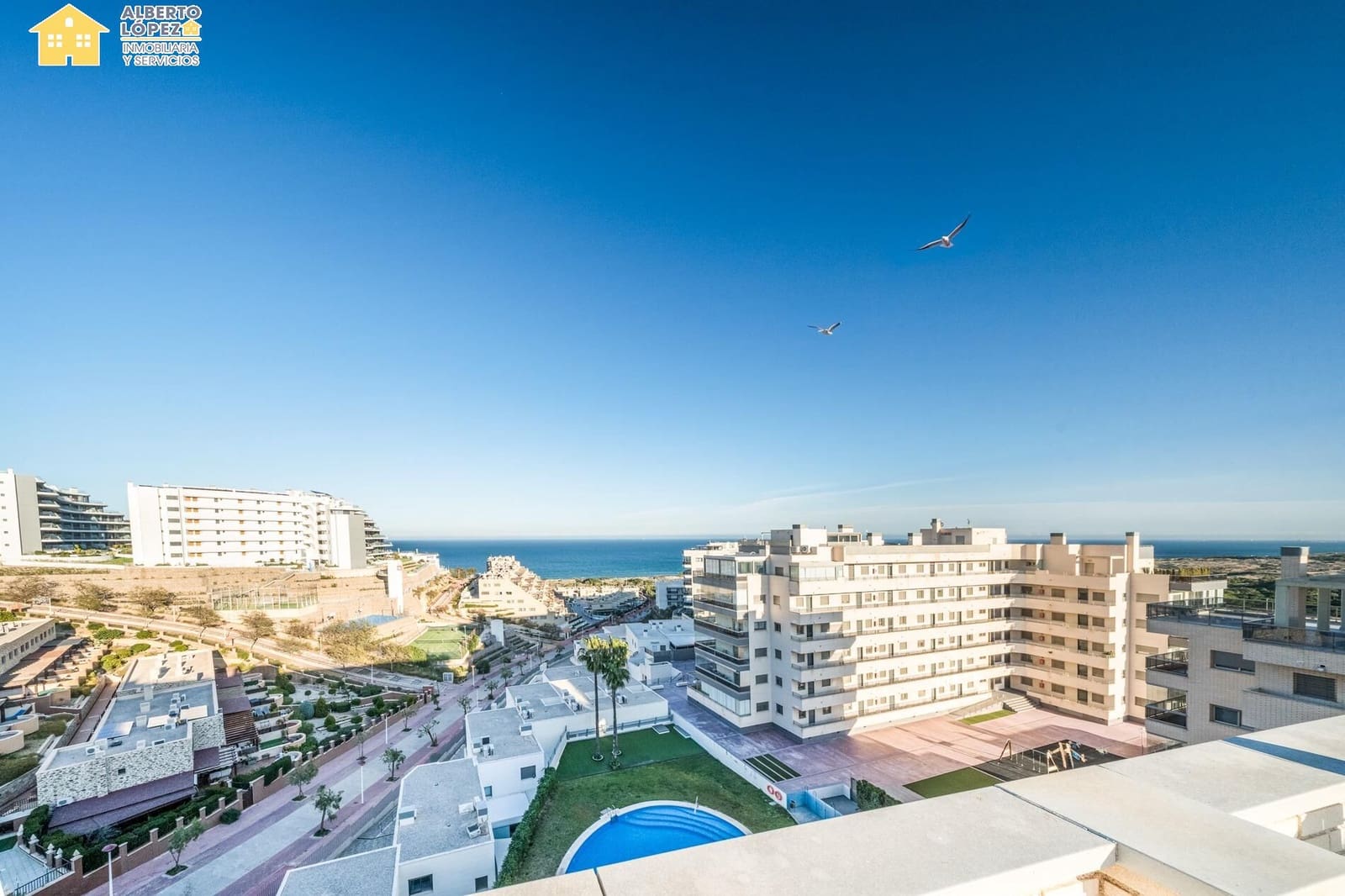 2 soveværelse Penthouse til salg i Arenales del Sol med swimmingpool garage - € 465.000 (Ref: 9637711)