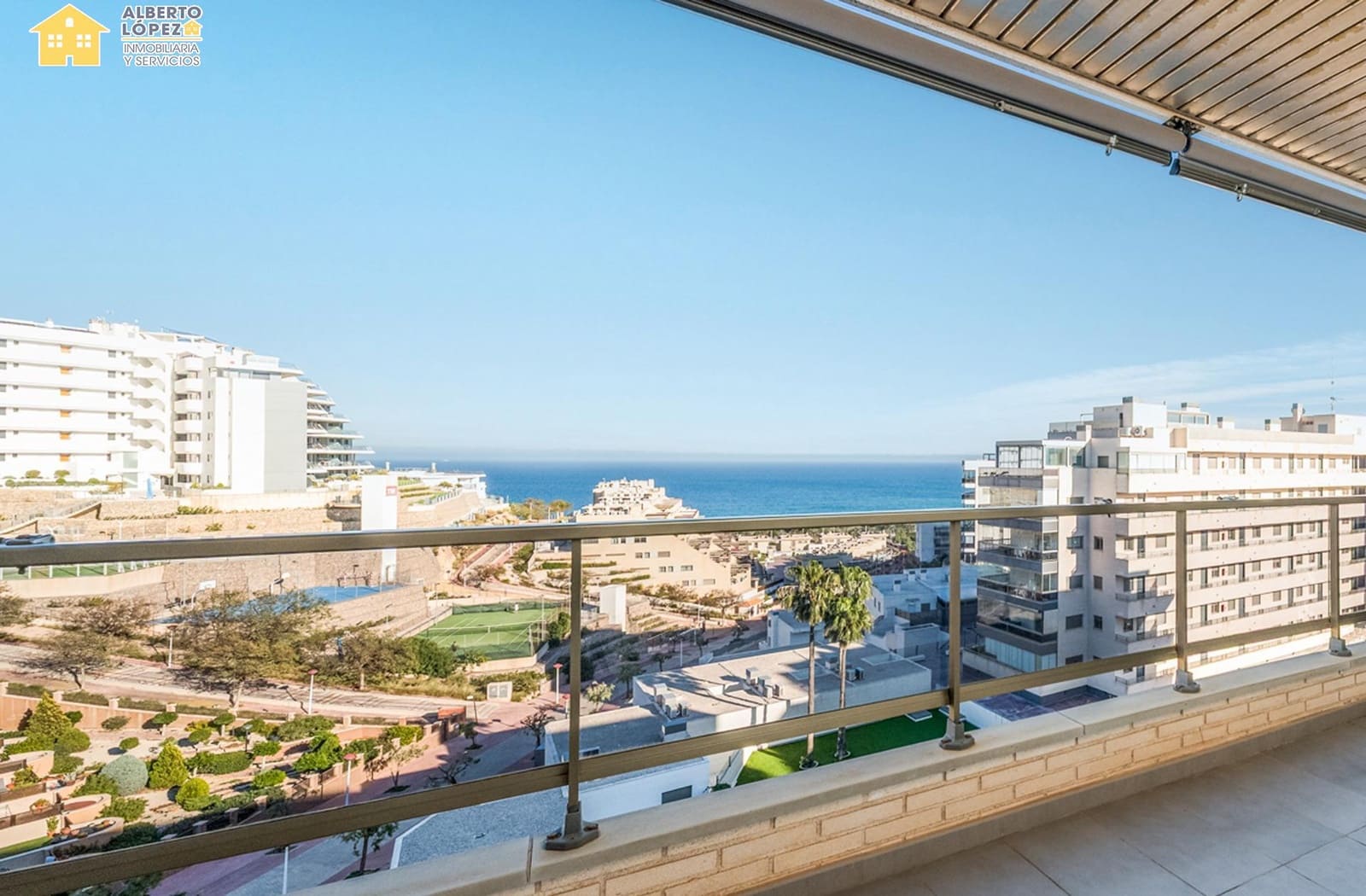 2 soveværelse Penthouse til salg i Arenales del Sol med swimmingpool garage - € 465.000 (Ref: 9637711)