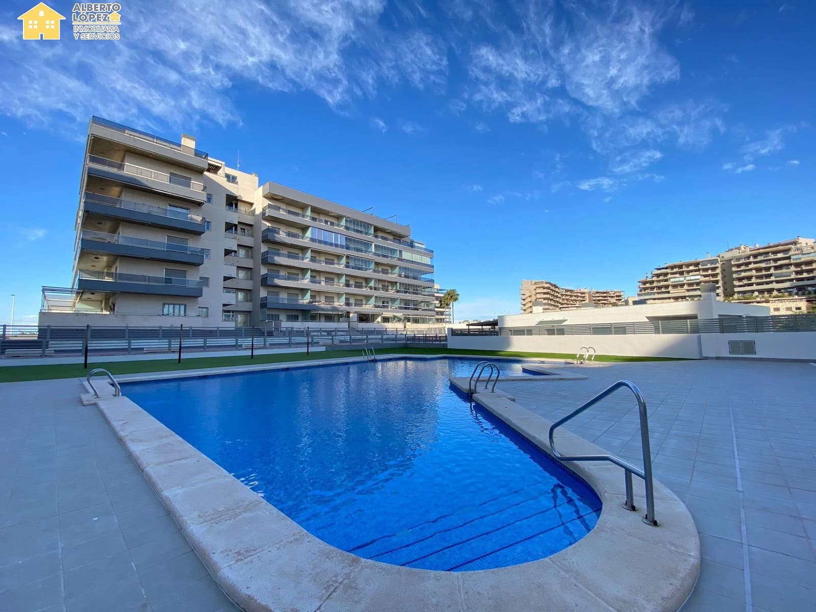 2 soveværelse Penthouse til salg i Arenales del Sol med swimmingpool garage - € 465.000 (Ref: 9637711)