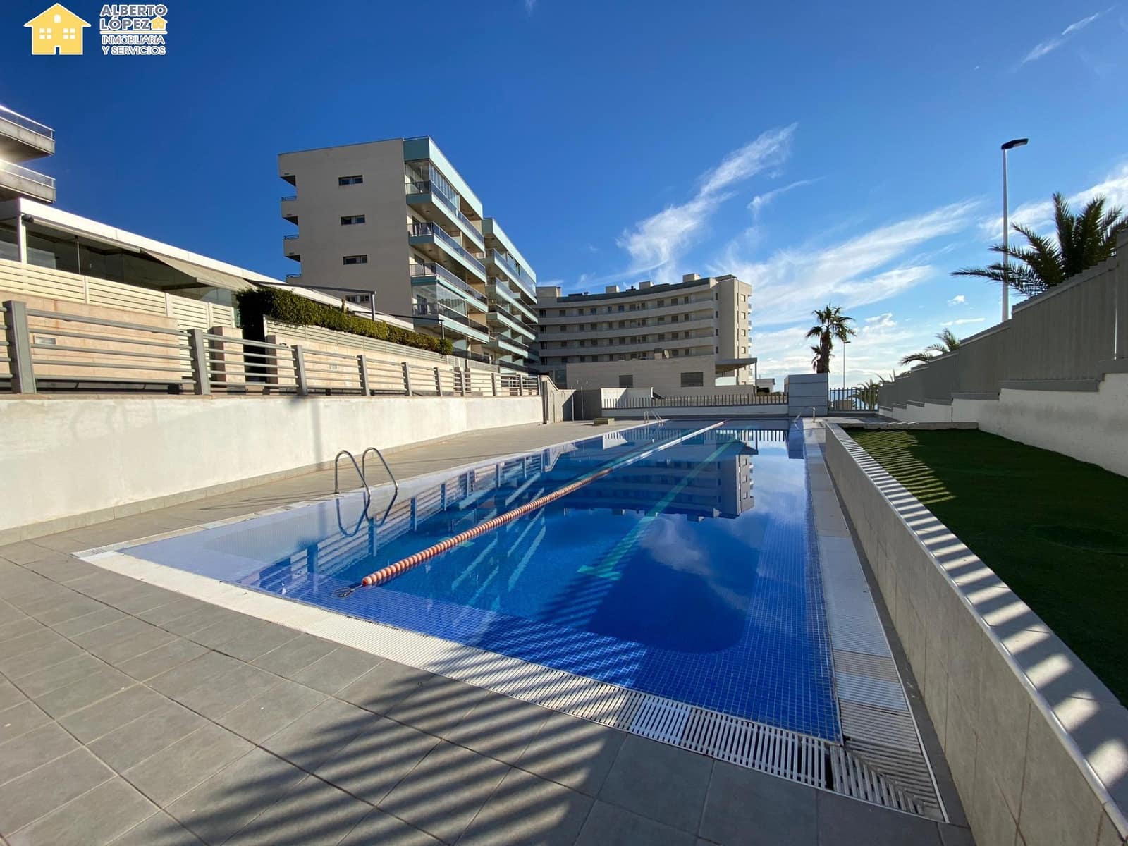 2 soveværelse Penthouse til salg i Arenales del Sol med swimmingpool garage - € 465.000 (Ref: 9637711)