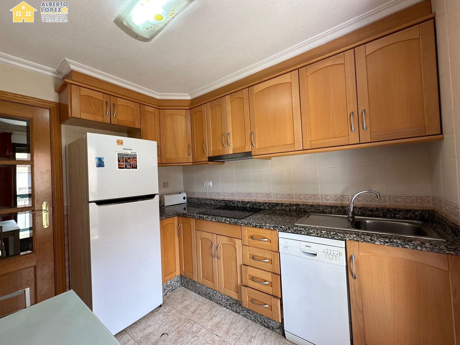 3 bedroom Flat for sale in El Altet with garage - € 195,000 (Ref: 9670772)