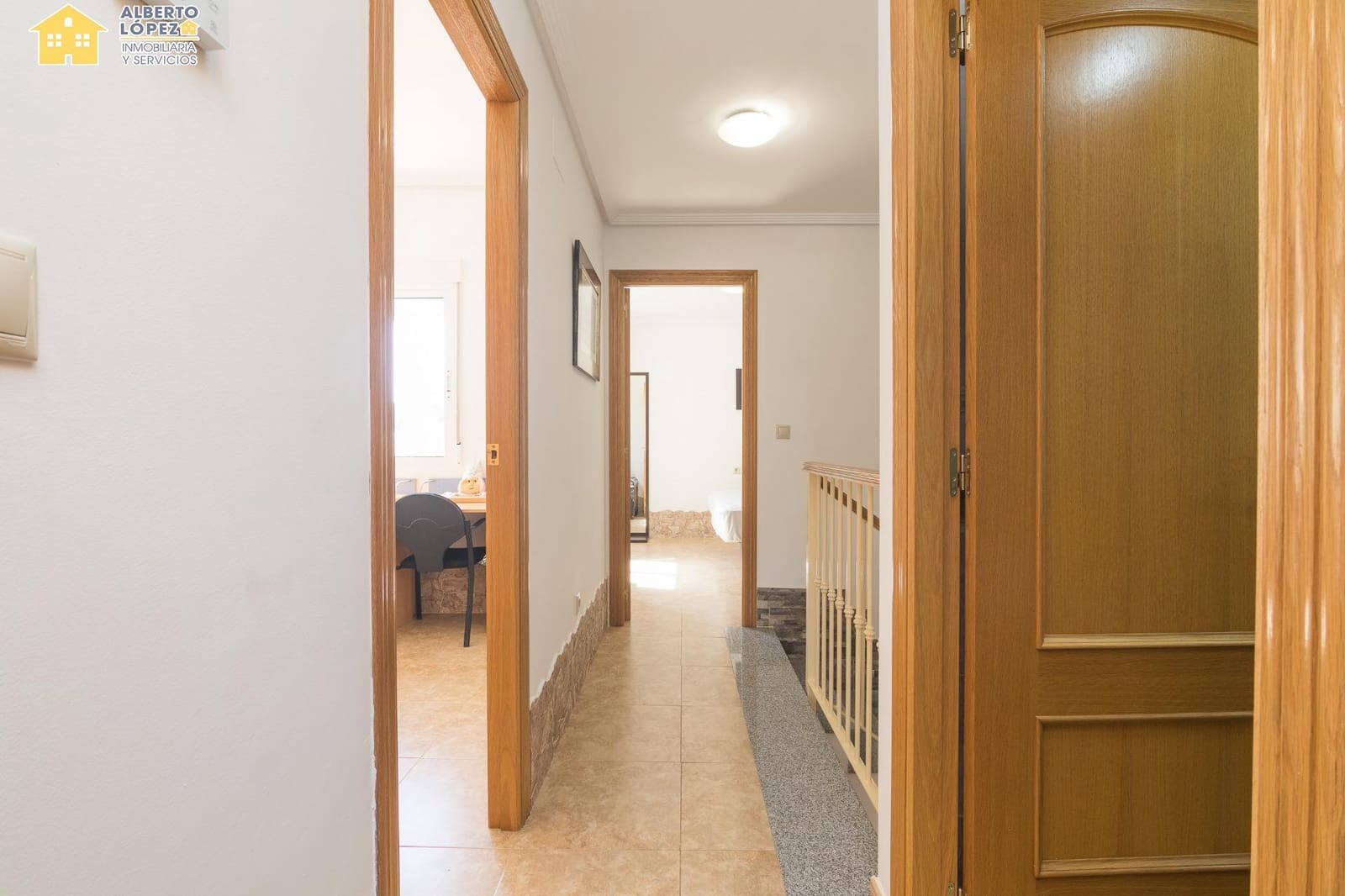 4 sypialnia Dom szeregowy na sprzedaż w El Altet z basenem garażem - 290 000 € (Ref: 9791152)