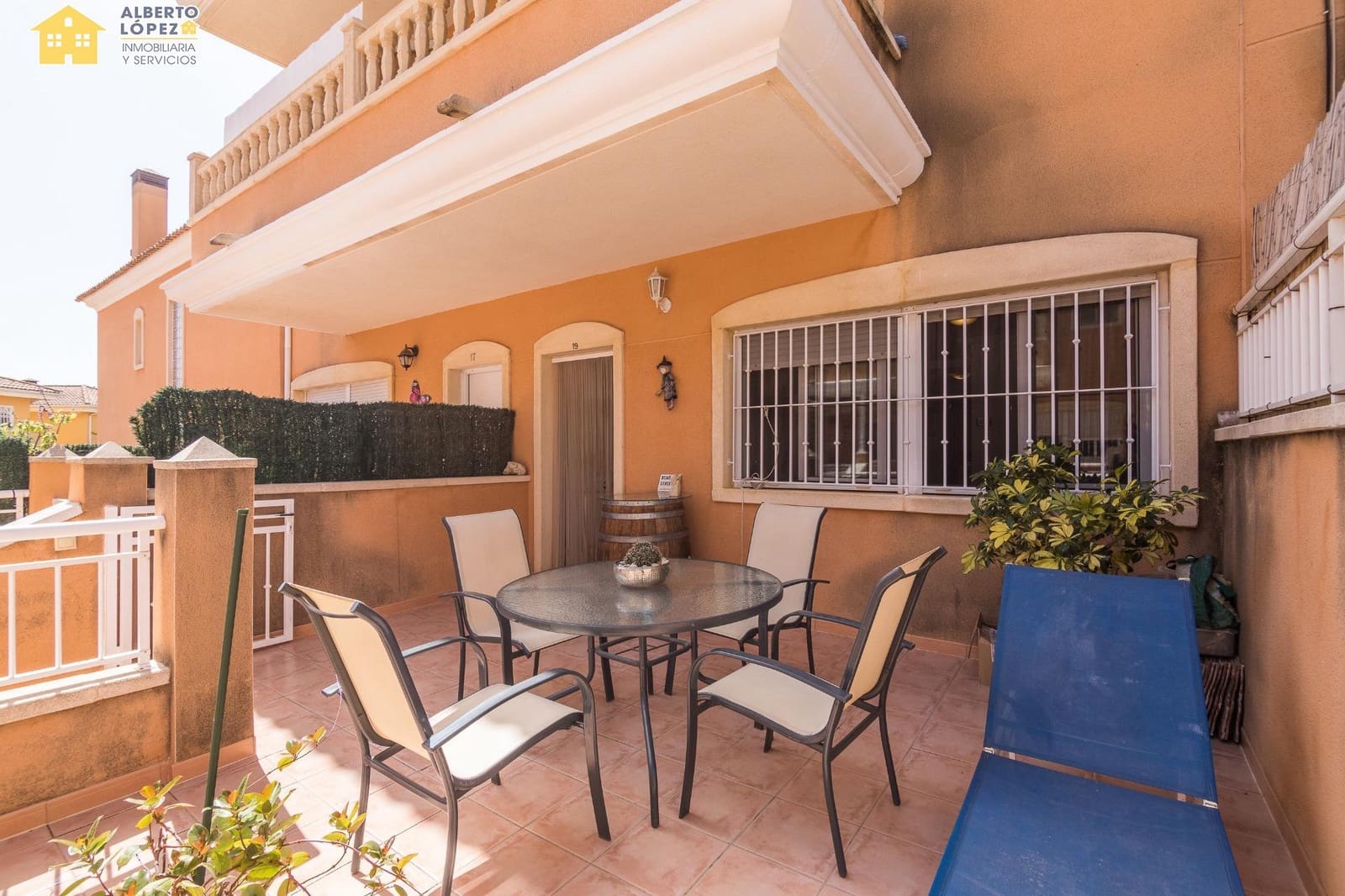 4 sypialnia Dom szeregowy na sprzedaż w El Altet z basenem garażem - 290 000 € (Ref: 9791152)