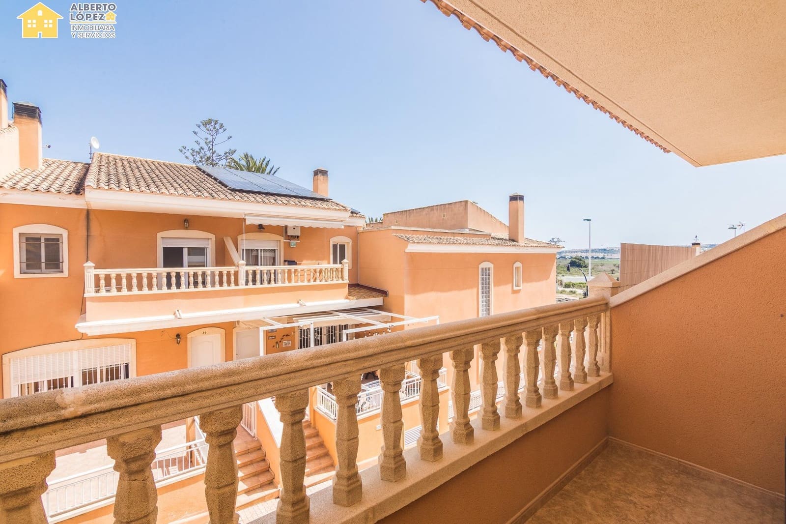 4 sypialnia Dom szeregowy na sprzedaż w El Altet z basenem garażem - 290 000 € (Ref: 9791152)