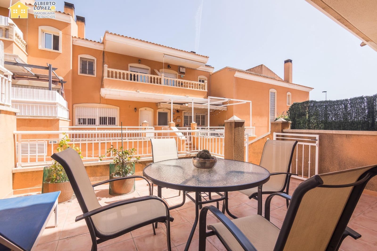 4 sypialnia Dom szeregowy na sprzedaż w El Altet z basenem garażem - 290 000 € (Ref: 9791152)