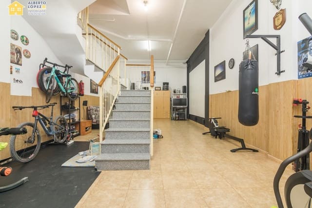 4 sypialnia Dom szeregowy na sprzedaż w El Altet, Elche / Elx z basenem garażem - 290 000 € (Ref: 9791152)