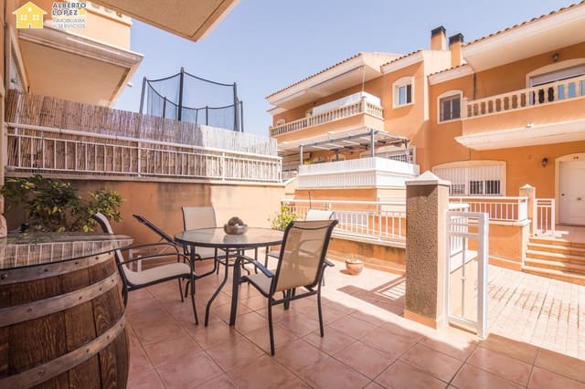 4 sypialnia Dom szeregowy na sprzedaż w El Altet, Elche / Elx z basenem garażem - 290 000 € (Ref: 9791152)