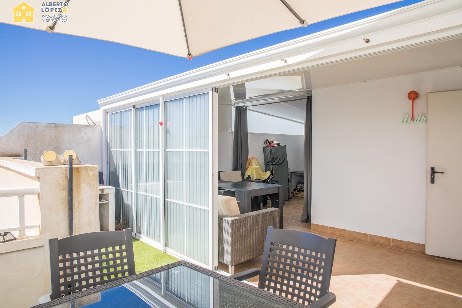 2 Zimmer Penthouse zu verkaufen in Santa Pola mit Pool Garage - 325.000 € (Ref: 9799391)