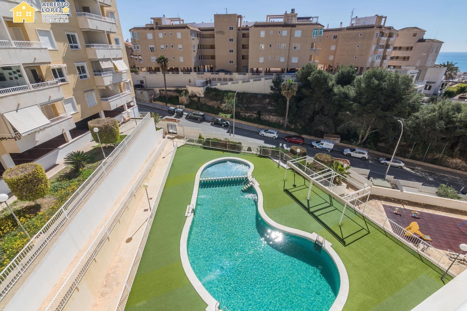 2 Zimmer Penthouse zu verkaufen in Santa Pola mit Pool Garage - 325.000 € (Ref: 9799391)