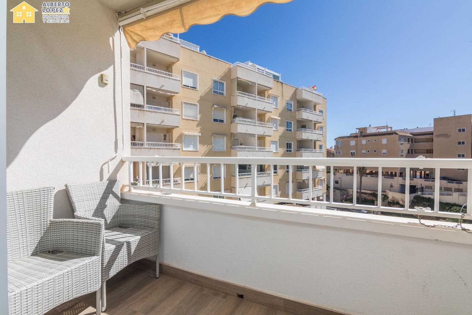 2 Zimmer Penthouse zu verkaufen in Santa Pola mit Pool Garage - 325.000 € (Ref: 9799391)