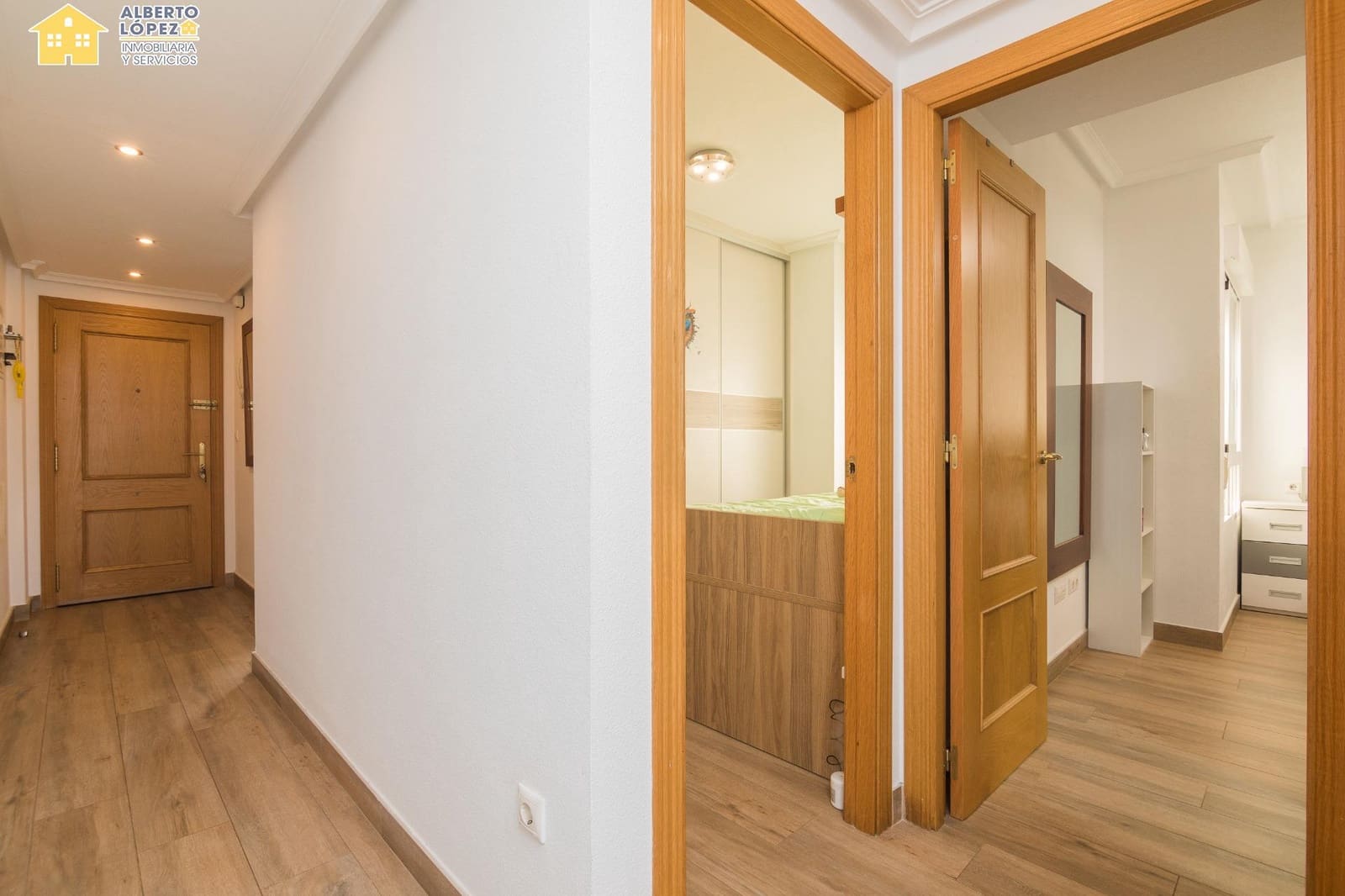 2 Zimmer Penthouse zu verkaufen in Santa Pola mit Pool Garage - 325.000 € (Ref: 9799391)