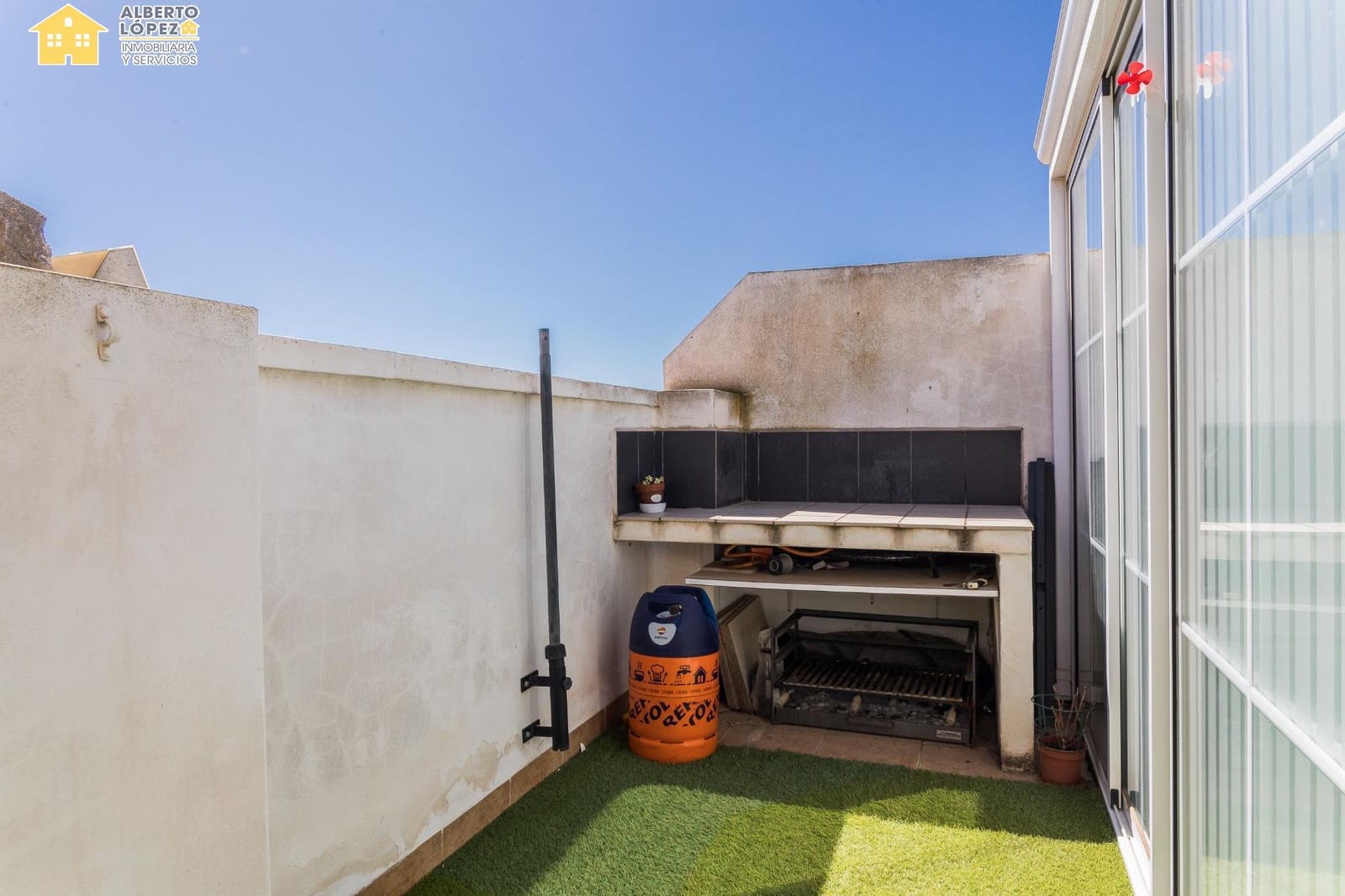 2 Zimmer Penthouse zu verkaufen in Santa Pola mit Pool Garage - 325.000 € (Ref: 9799391)