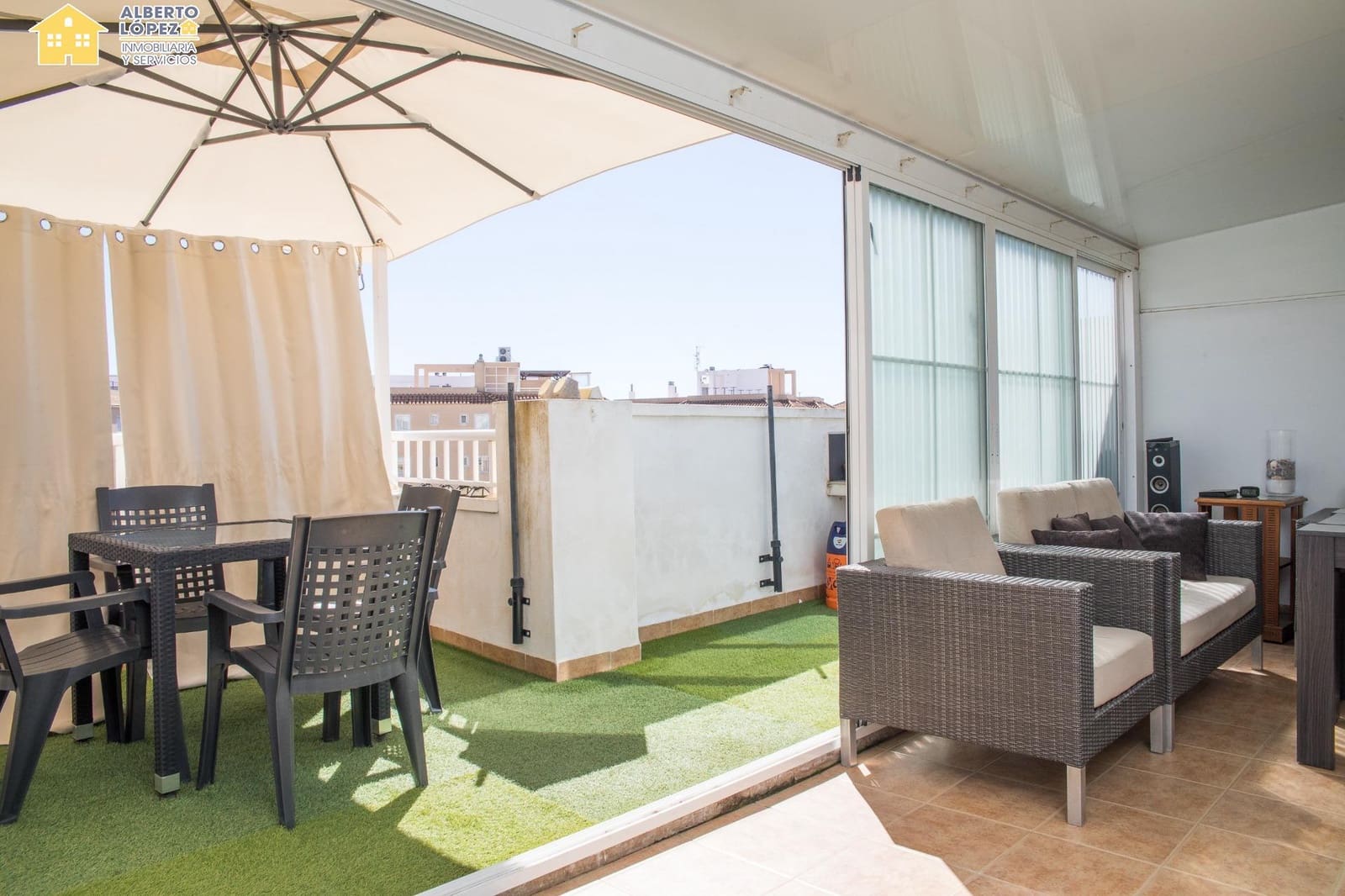 2 bedroom Penthouse for sale in Santa Pola with pool garage - € 315,000 (Ref: 9799391)