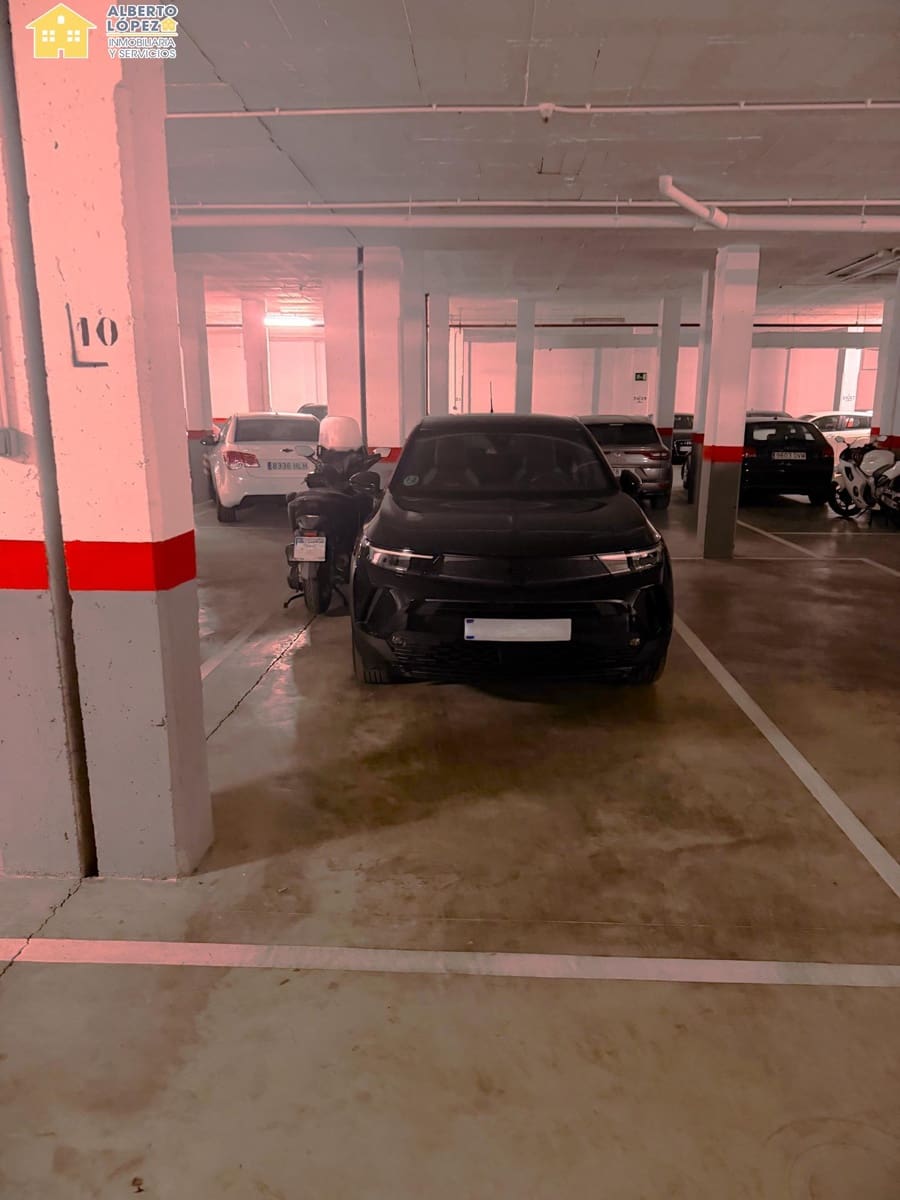 Garage for sale in Elche / Elx - € 20,600 (Ref: 9829272)