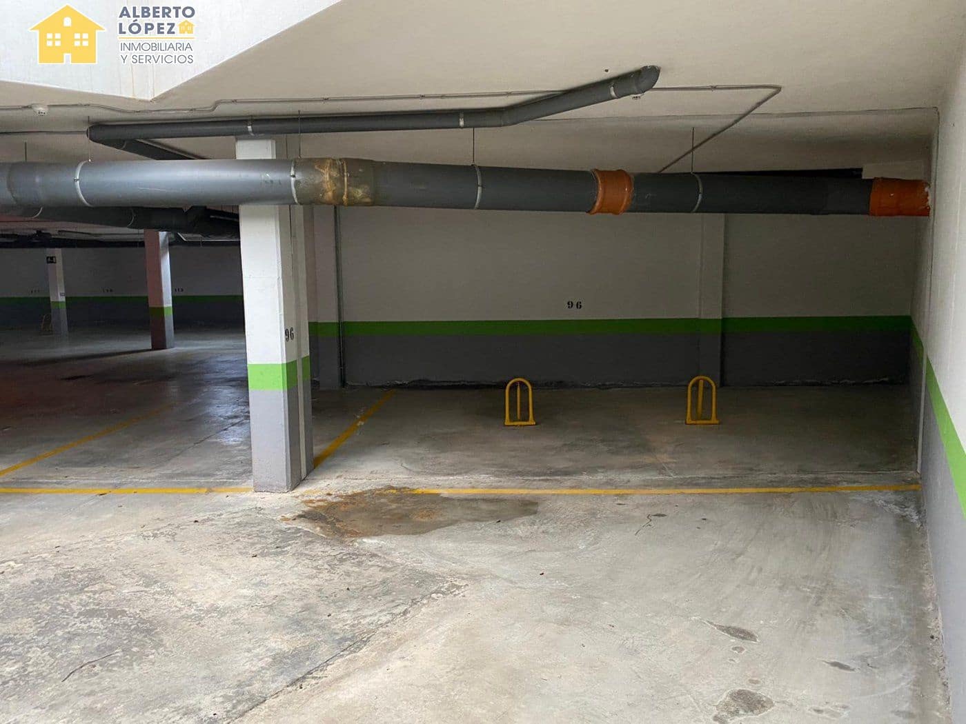 Garage for sale in Arenales del Sol - € 12,000 (Ref: 9829273)