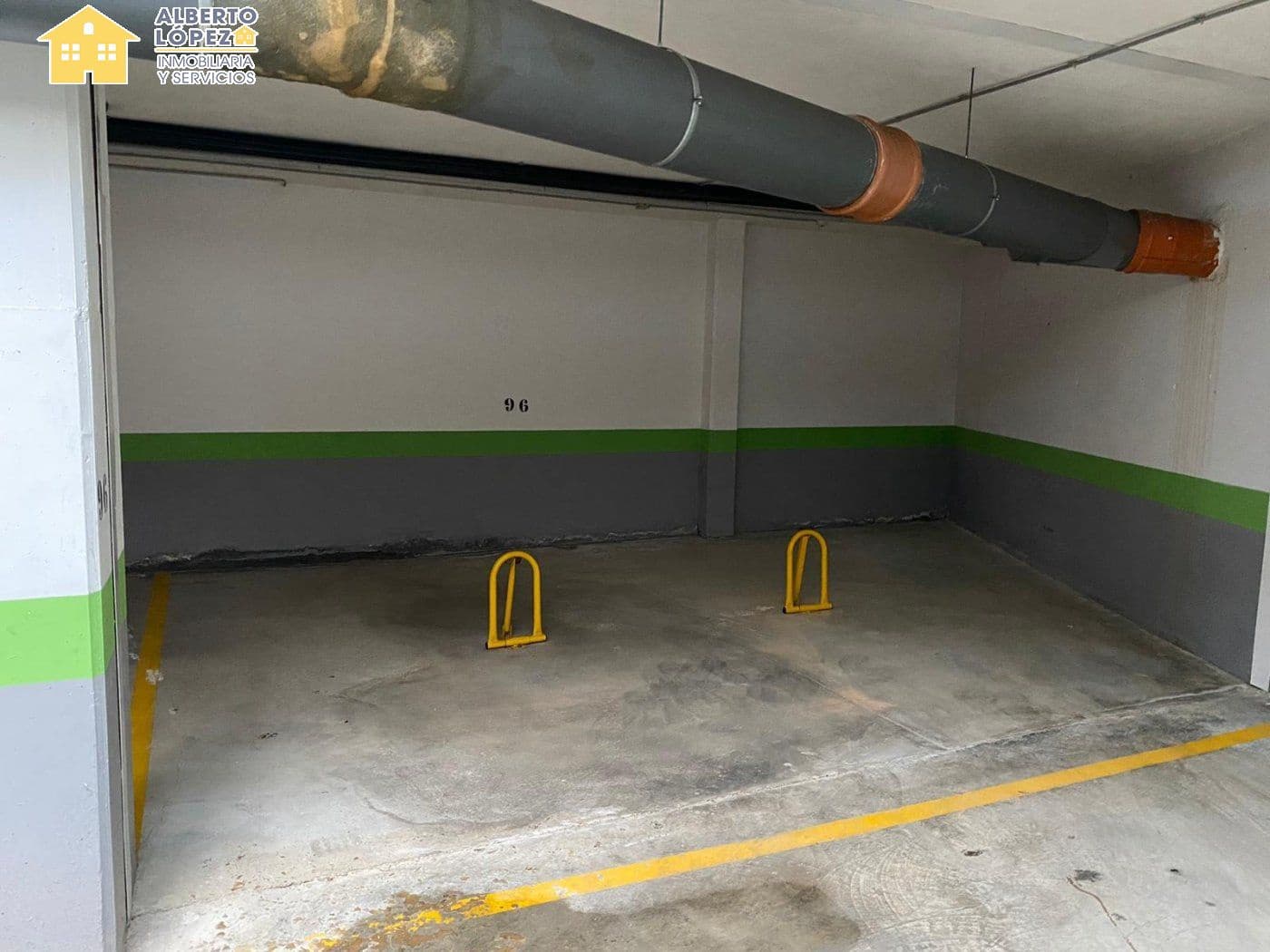 Garage for sale in Arenales del Sol - € 12,000 (Ref: 9829273)