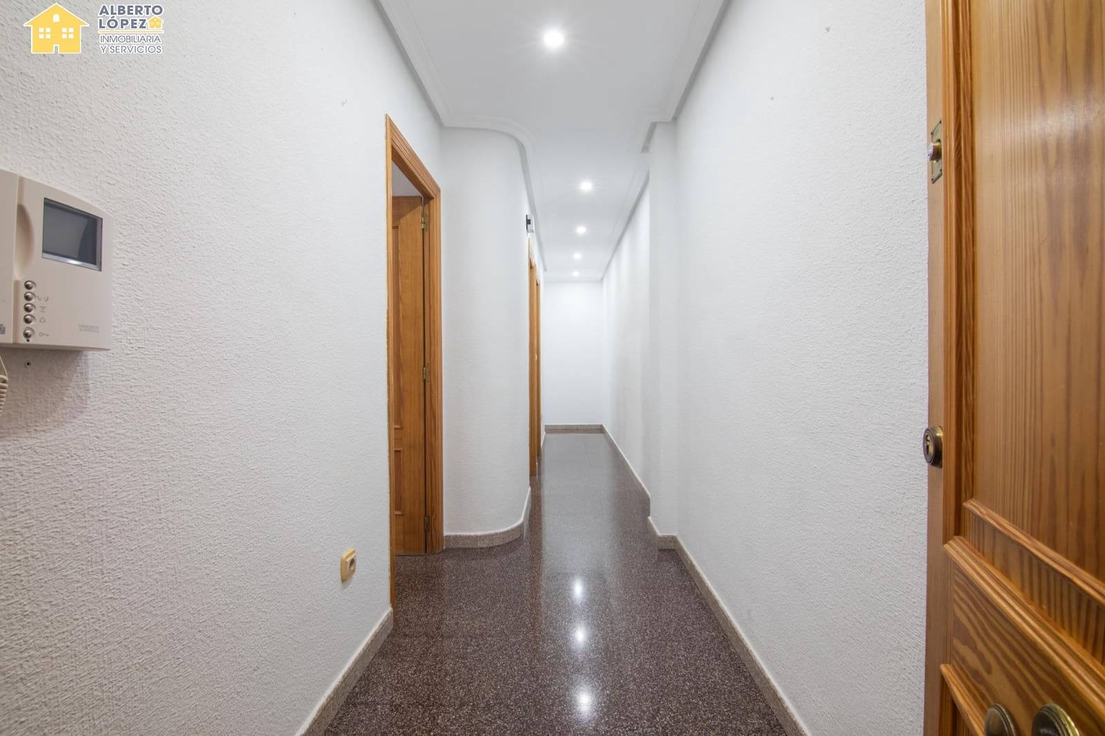 3 bedroom Flat for sale in El Altet - € 182,000 (Ref: 9846522)