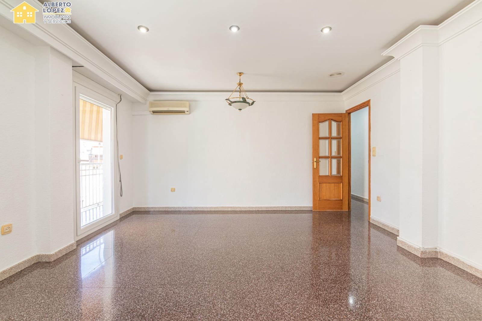 3 bedroom Flat for sale in El Altet - € 182,000 (Ref: 9846522)