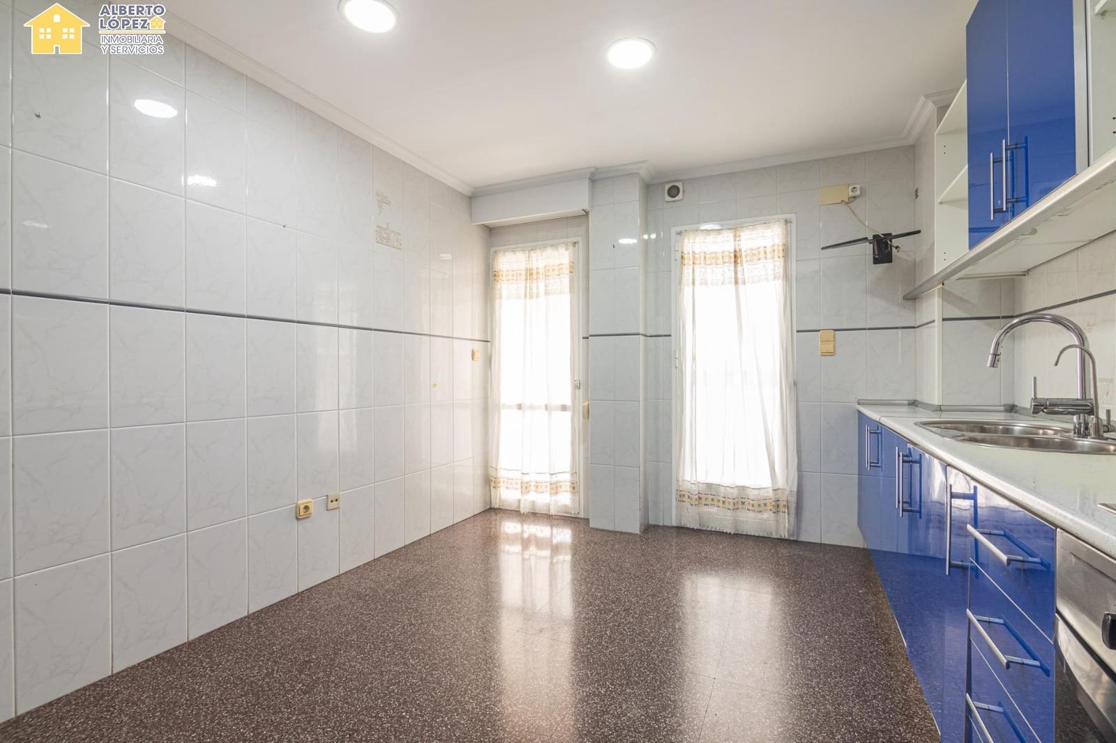 3 bedroom Flat for sale in El Altet - € 182,000 (Ref: 9846522)