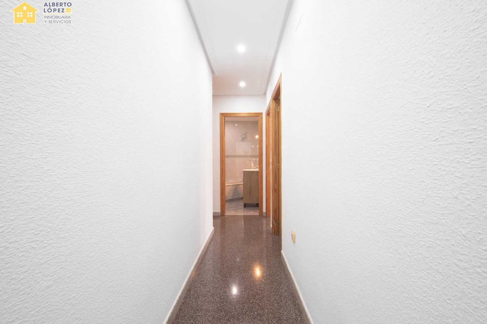 3 bedroom Flat for sale in El Altet - € 182,000 (Ref: 9846522)
