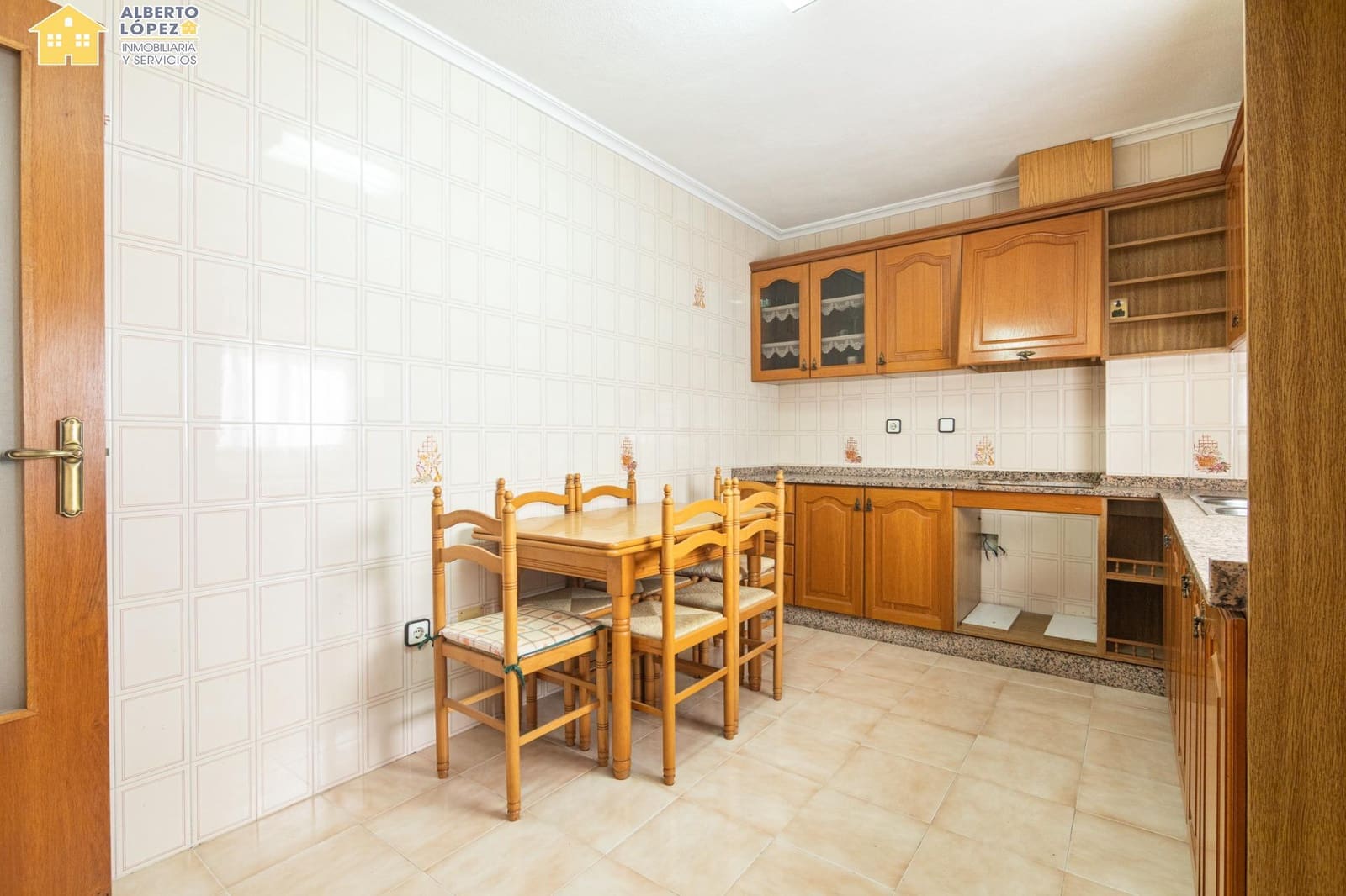 3 bedroom Apartment for sale in El Altet - € 180,500 (Ref: 9851872)