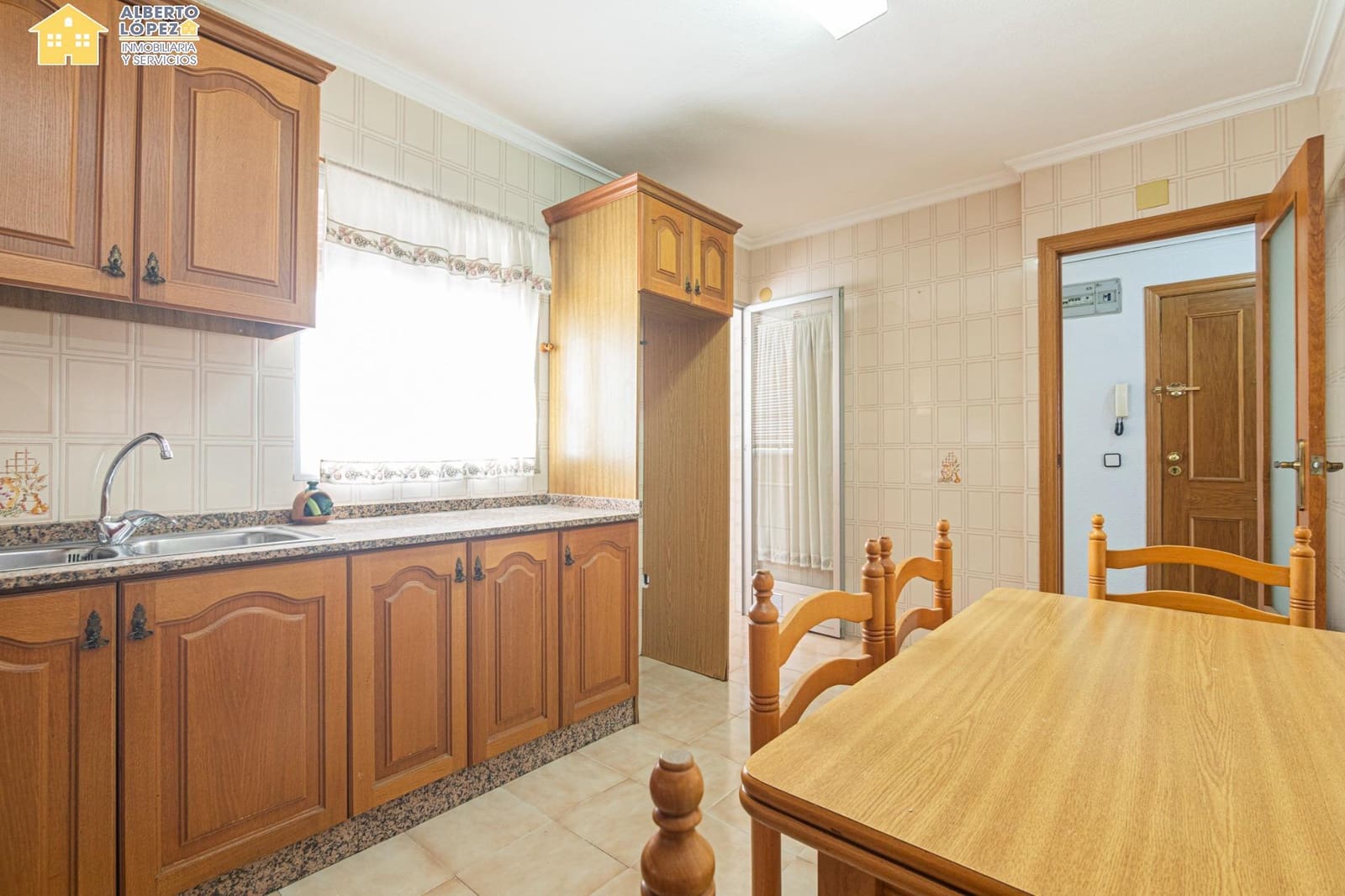 3 bedroom Apartment for sale in El Altet - € 180,500 (Ref: 9851872)