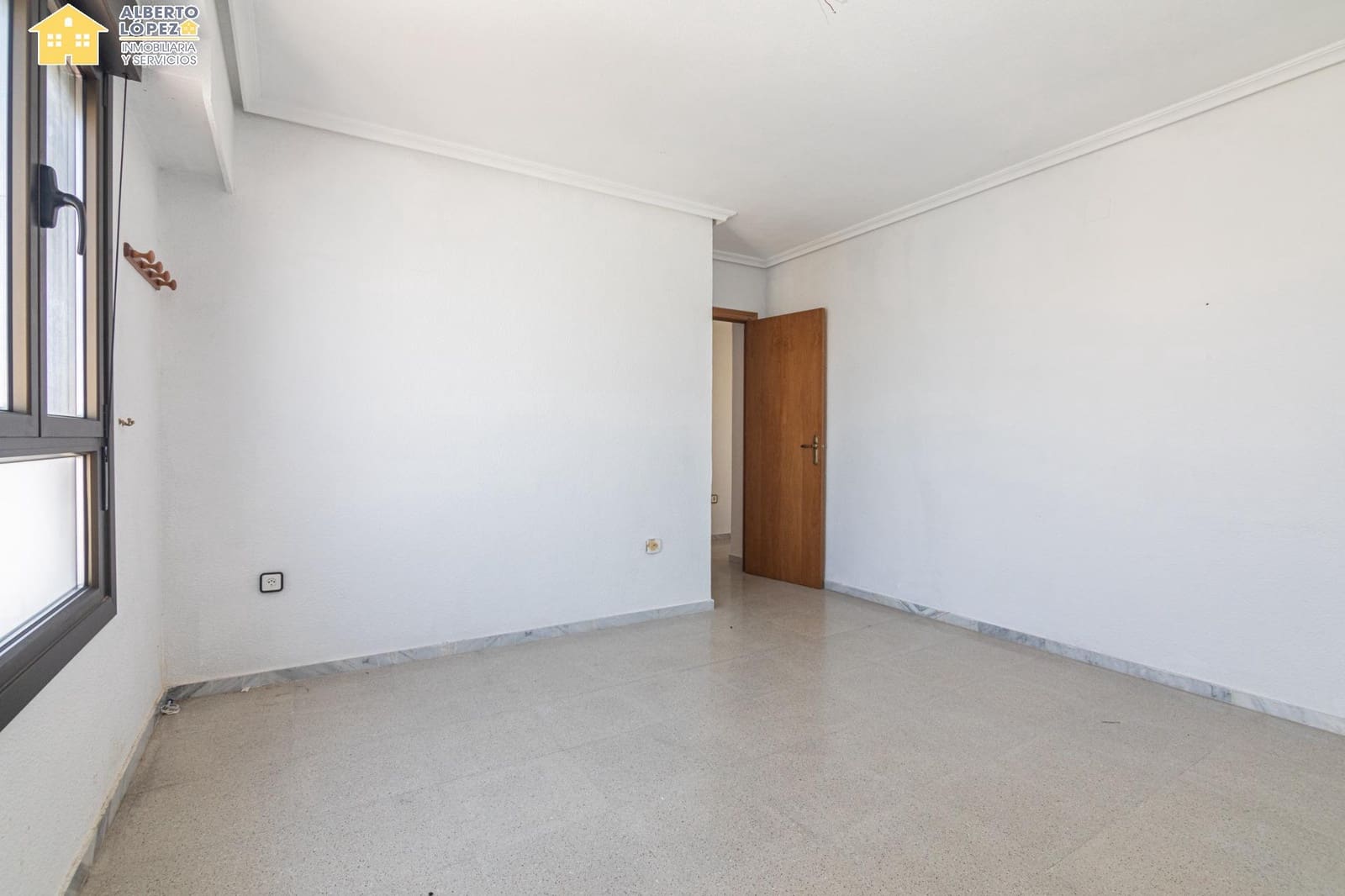 3 bedroom Apartment for sale in El Altet - € 180,500 (Ref: 9851872)