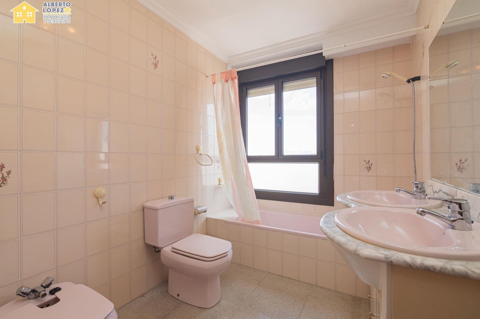 3 bedroom Apartment for sale in El Altet - € 180,500 (Ref: 9851872)