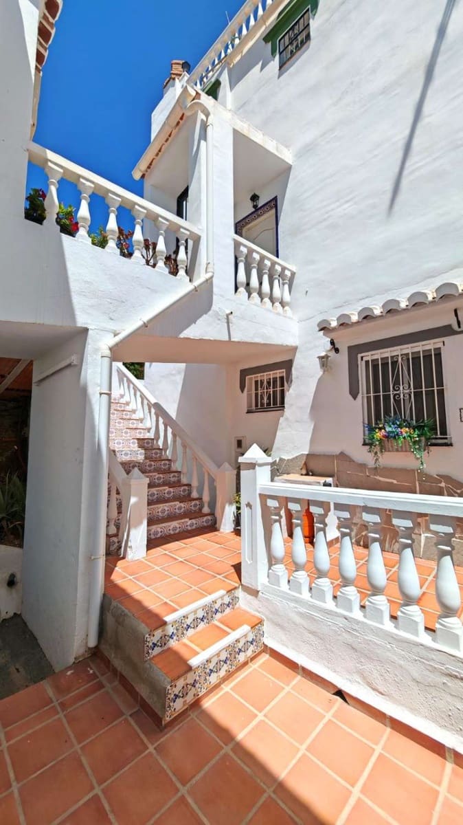 3 bedroom Terraced Villa for sale in Torrox with pool - € 399,000 (Ref: 10031564)
