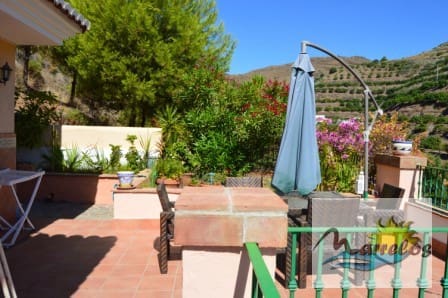 5 soverom Kjedet enebolig til salgs i Nerja med svømmebasseng - € 550 000 (Ref: 2422499)