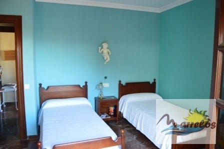 4 makuuhuone Huvila myytävänä paikassa Nerja - 714 000 € (Ref: 2428823)