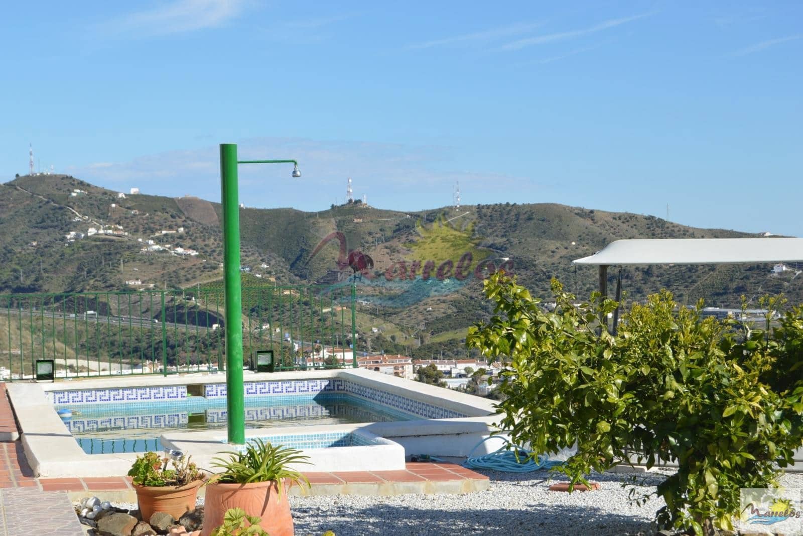 4 soveværelse Villa til salg i Torrox med swimmingpool garage - € 550.000 (Ref: 3285295)