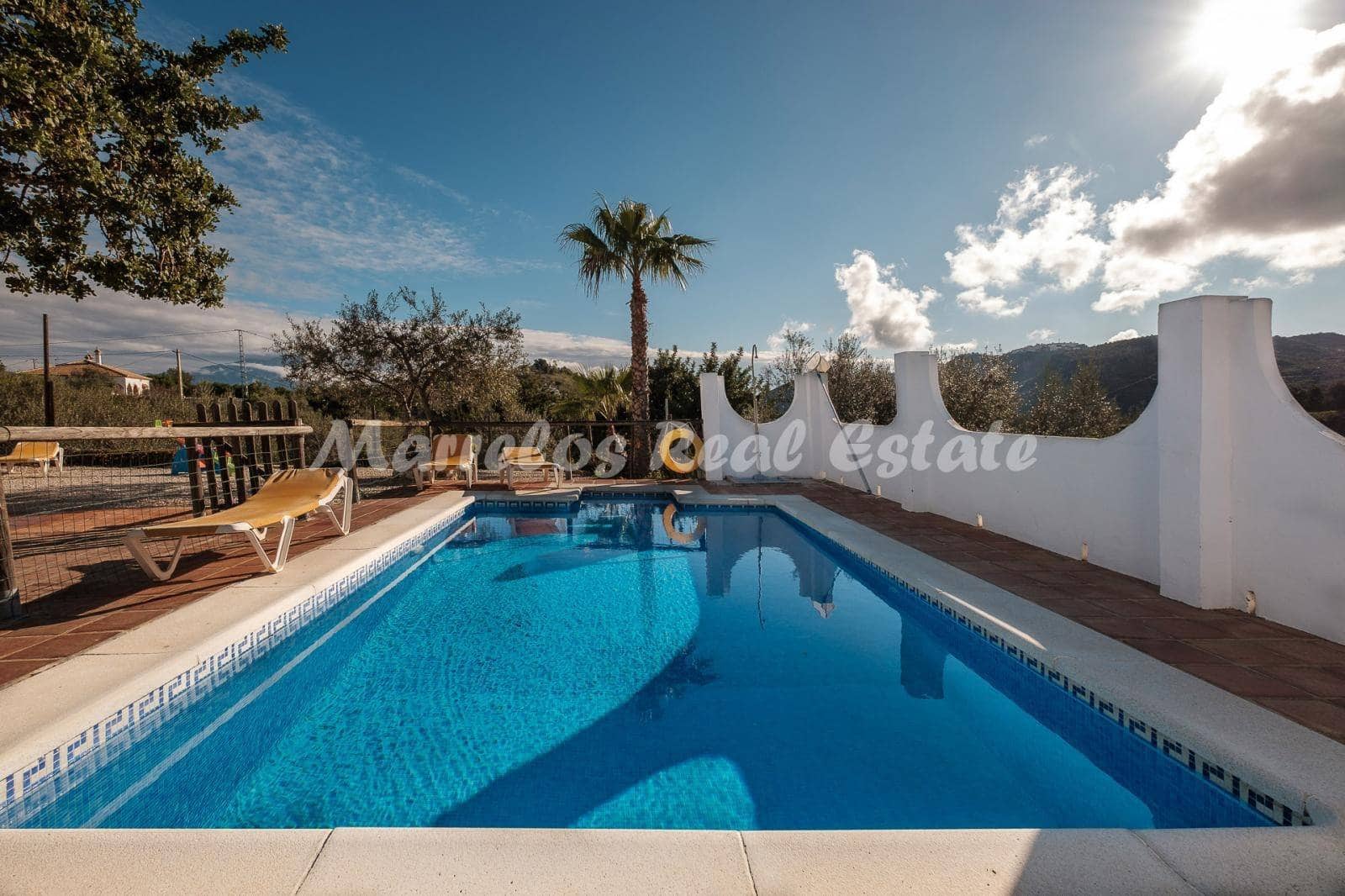 3 soveværelse Byhus til salg i Comares med swimmingpool - € 262.000 (Ref: 5890168)