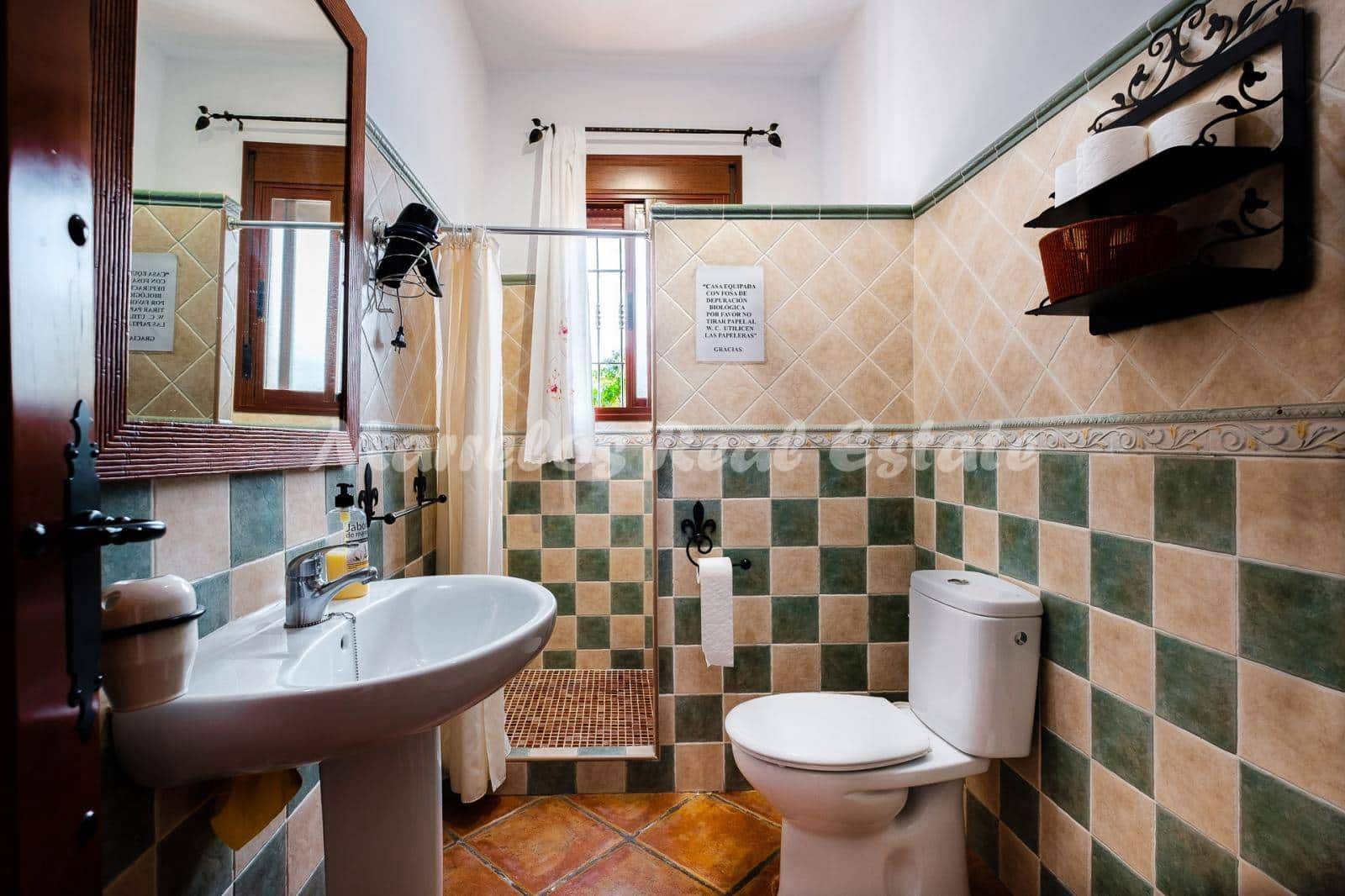 3 soveværelse Byhus til salg i Comares med swimmingpool - € 262.000 (Ref: 5890168)