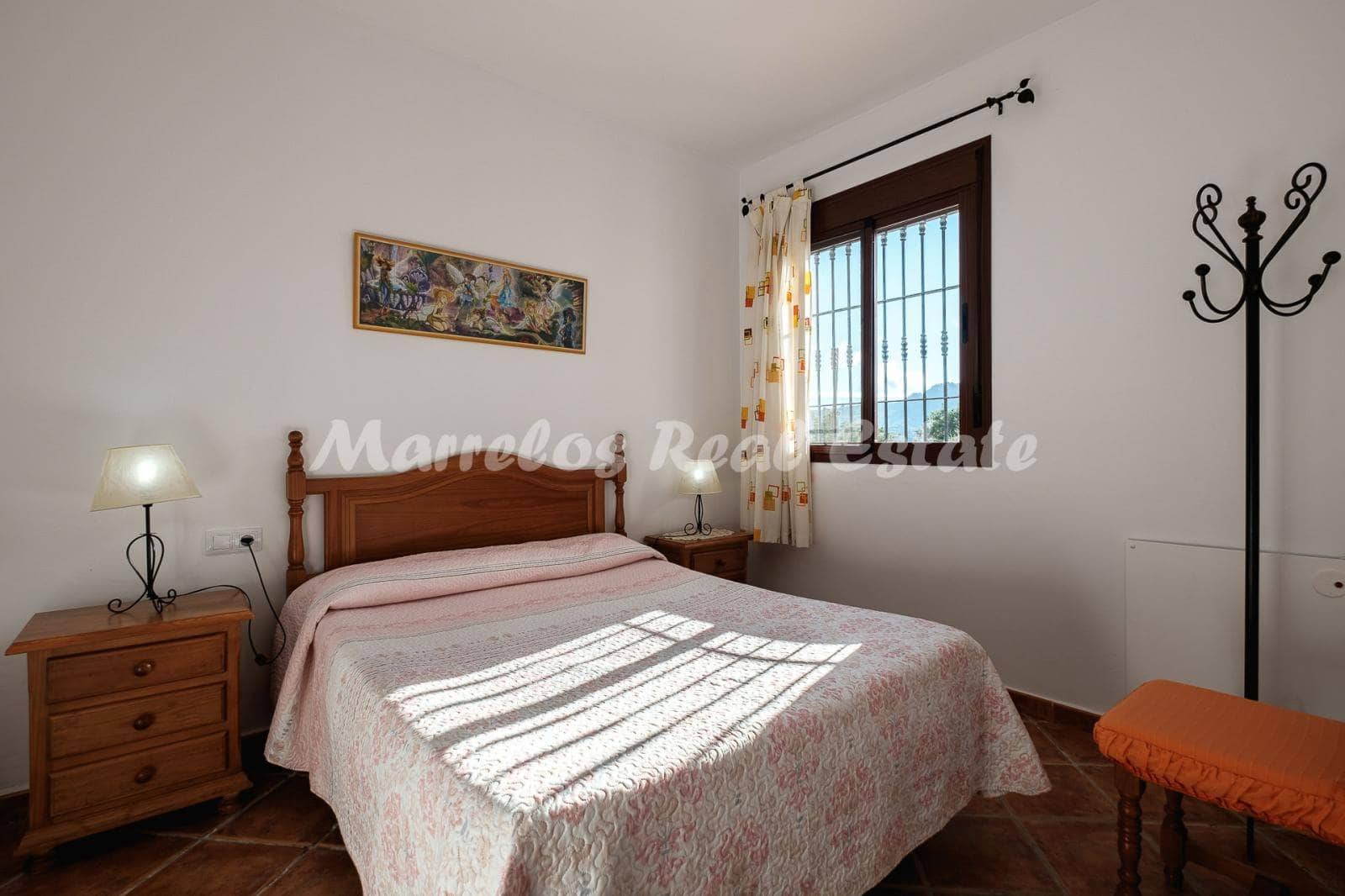 3 soveværelse Byhus til salg i Comares med swimmingpool - € 262.000 (Ref: 5890168)